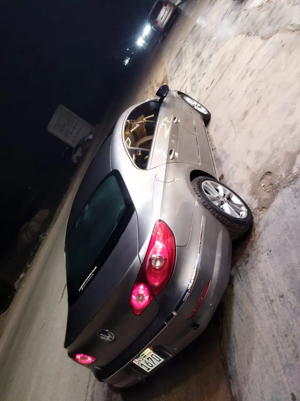 فولكس فاجن CC 2010 سيدان بتصميم كوبيه رياضي - صورة 4