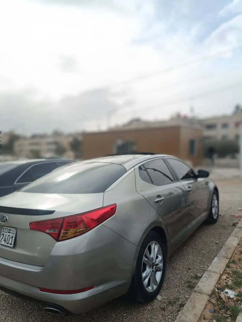 كيا أوبتيما 2013 للبيع - سيدان أوتوماتيكية بحالة جيدة - صورة 3