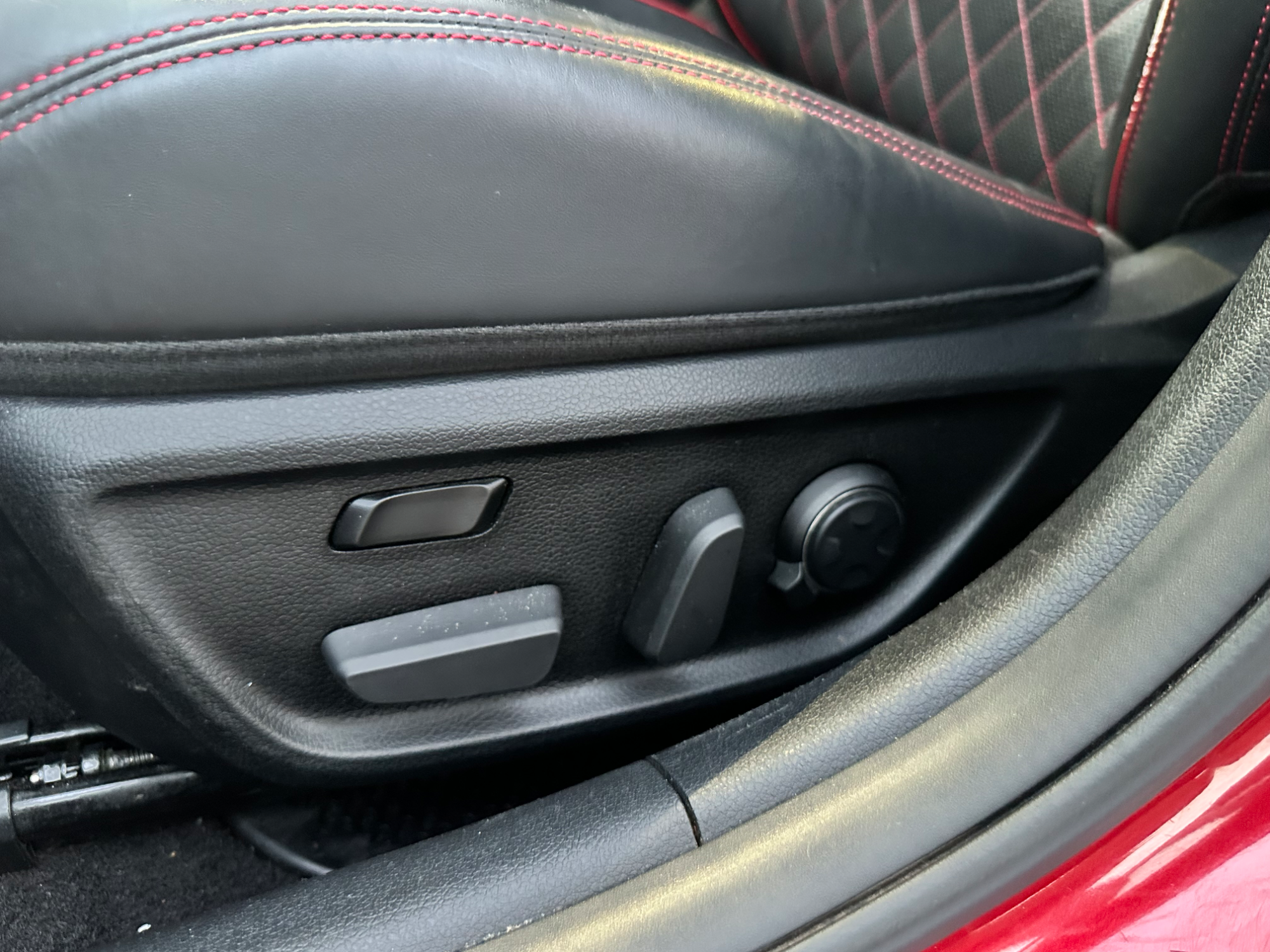 جينيسيس يلي يدور النظيف بوالين الوكالة g70 سته سلندر تيربو 3.3 خالية العلام كاملة المواصفات كلين تايتل - صورة 22