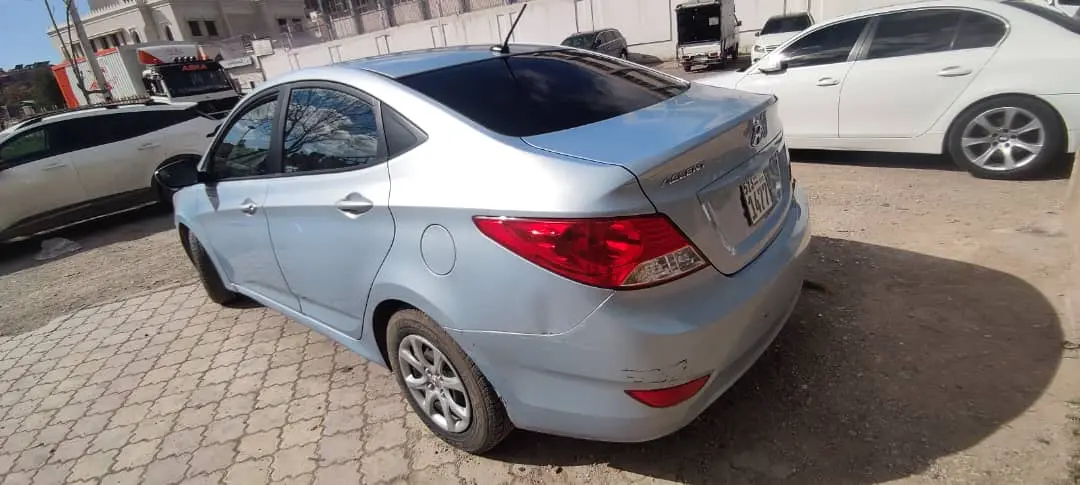 هيونداي أكسنت 2014 أتوماتيك بحالة جيدة - صورة 5