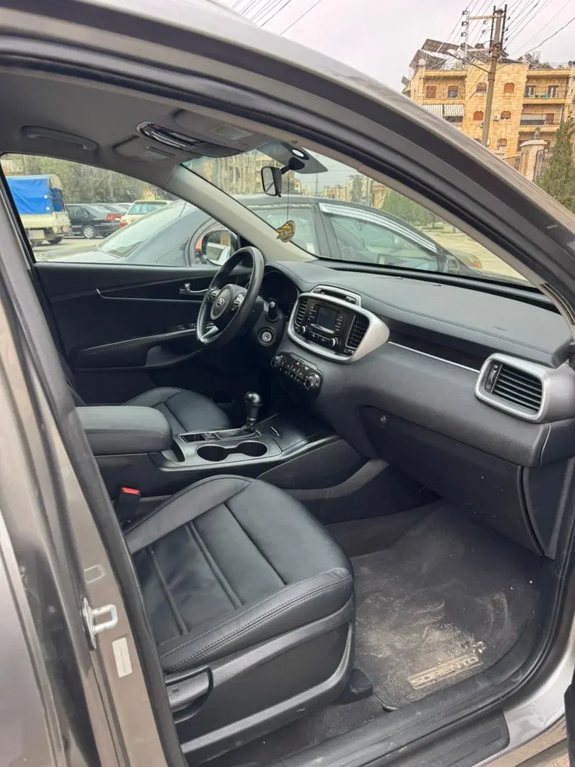 كيا سورينتو 2018 بحالة ممتازة وعائلية - صورة 3