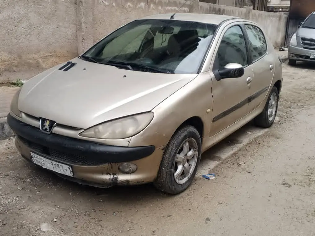 بيجو 206 موديل 2003 - سيارة اقتصادية وعملية