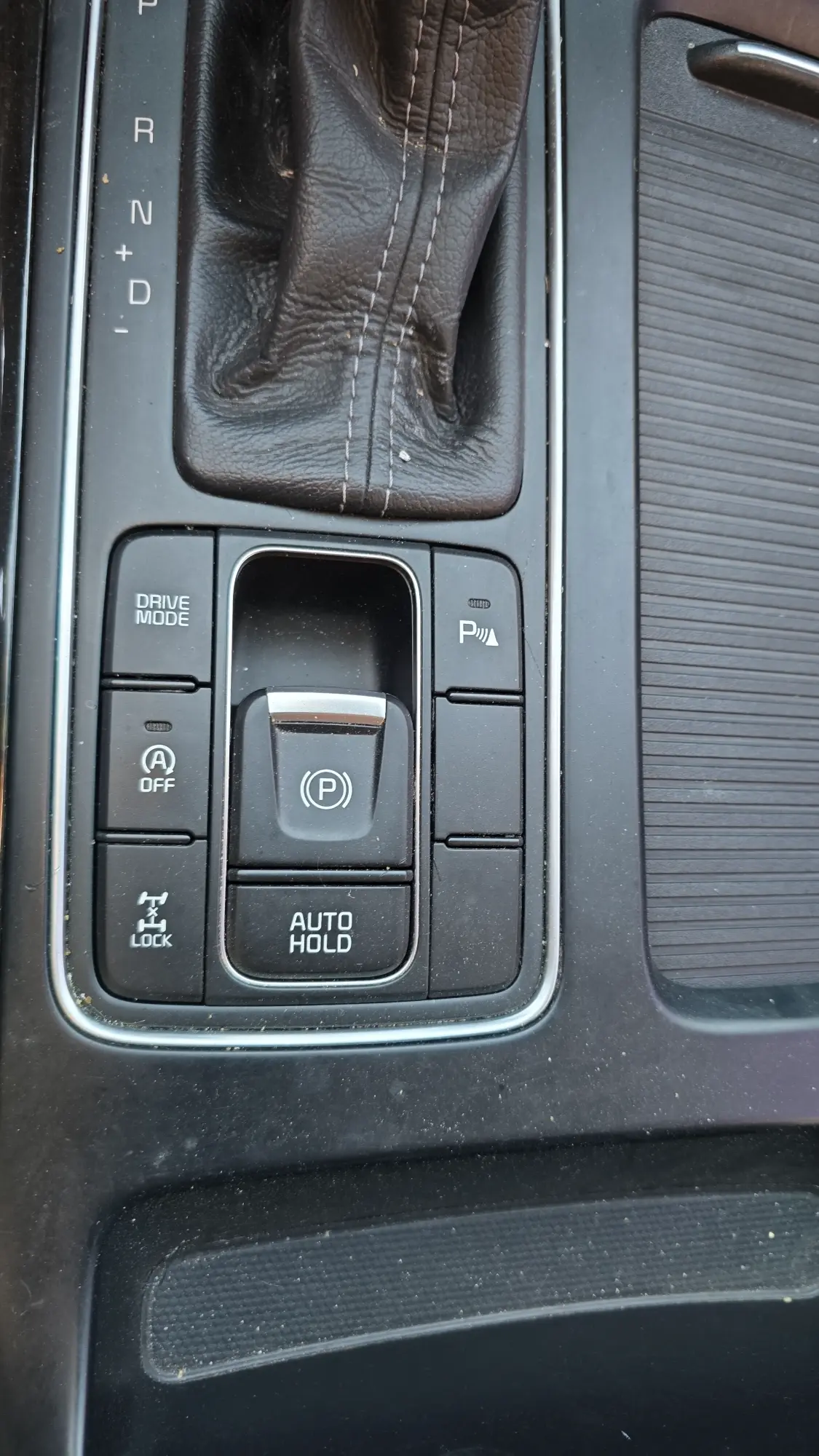 كيا سورينتو 2016 بحالة ممتازة ومواصفات كاملة - صورة 6