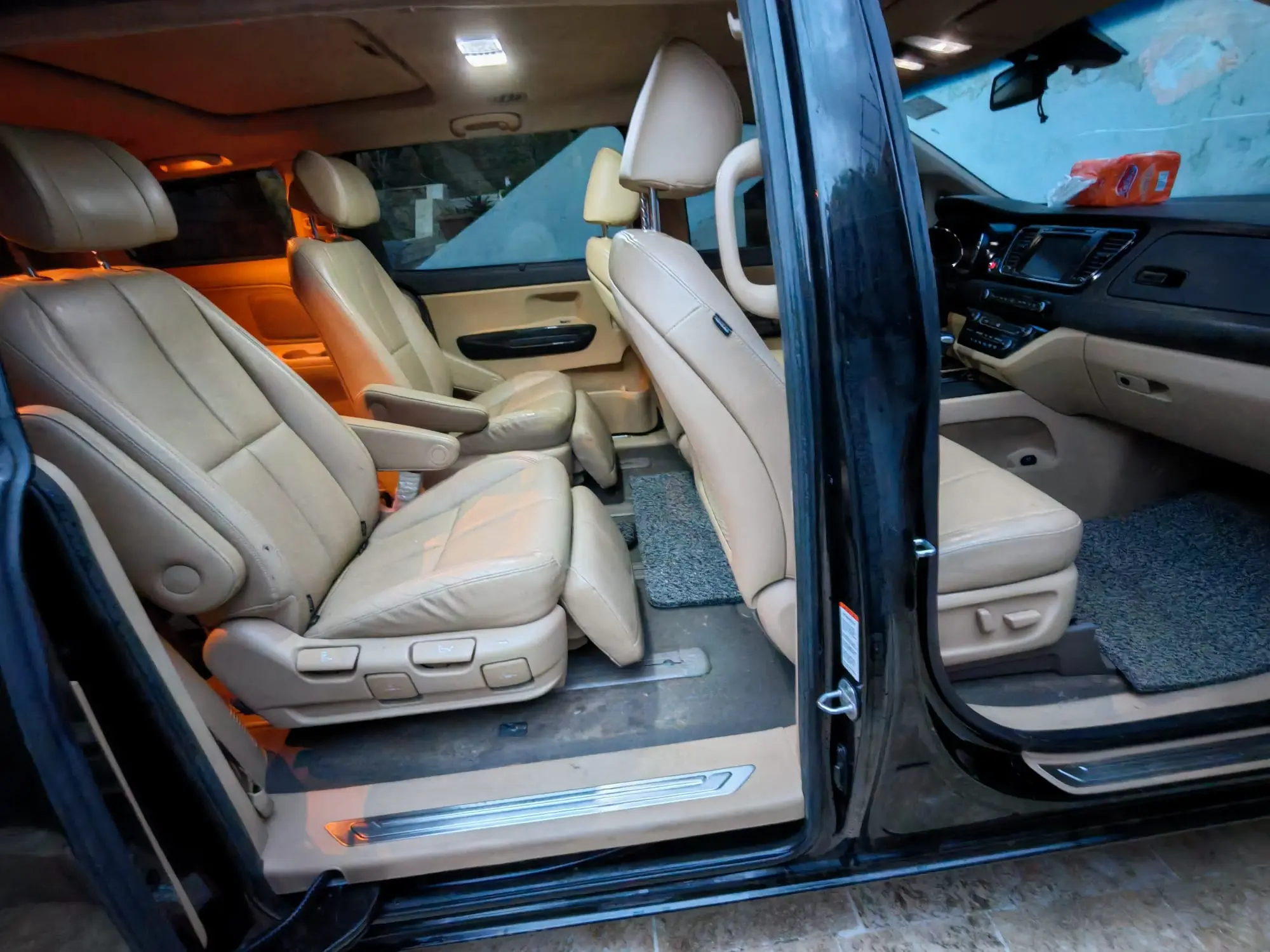 كرنفال لموزين ديزل 2018  Carnival Limousine 2018 ادخال جديد اكمل وصف رقم 1 وارد كوري  فرش جلد ملكي ( - صورة 4