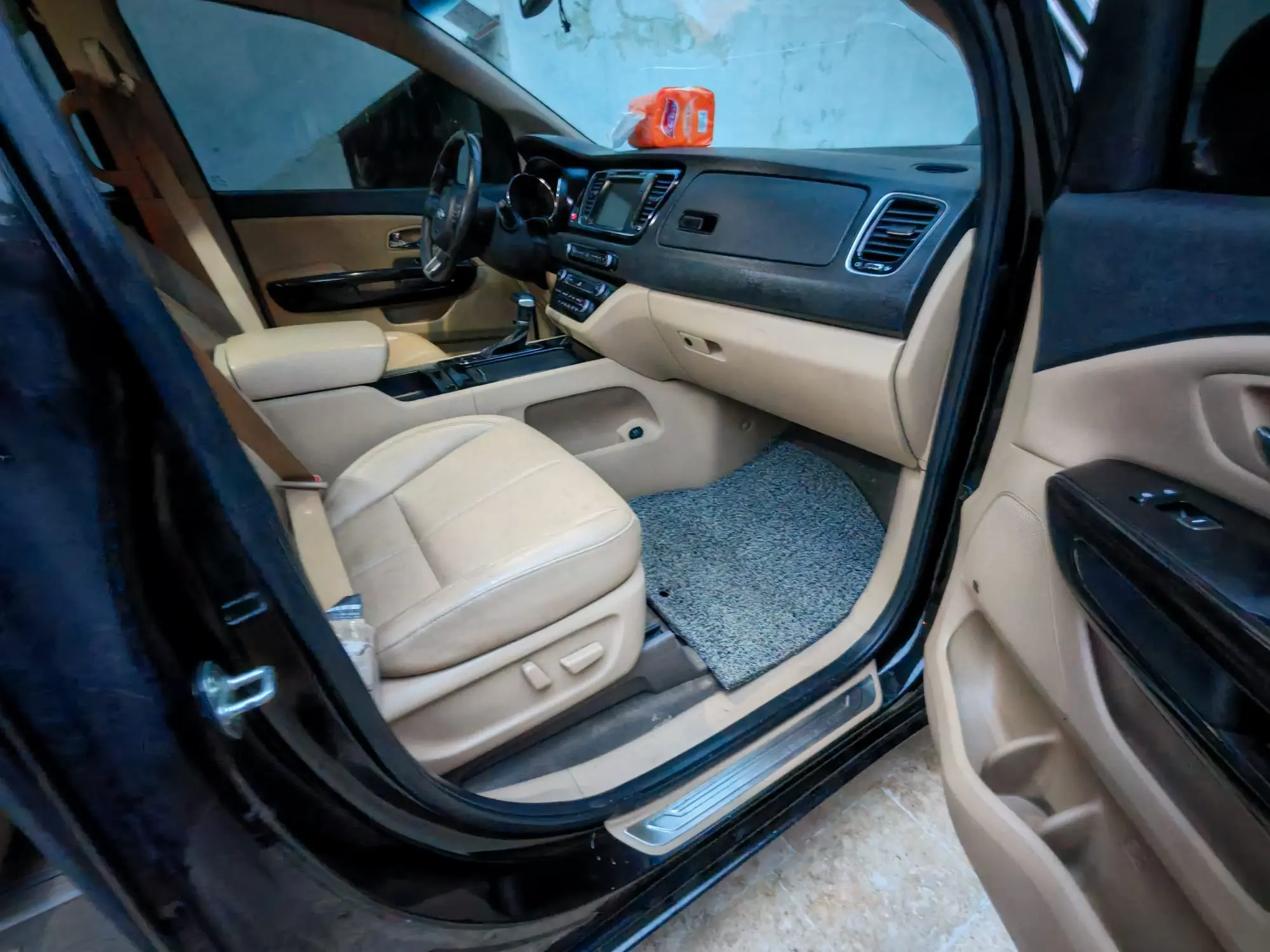 كرنفال لموزين ديزل 2018  Carnival Limousine 2018 ادخال جديد اكمل وصف رقم 1 وارد كوري  فرش جلد ملكي ( - صورة 5