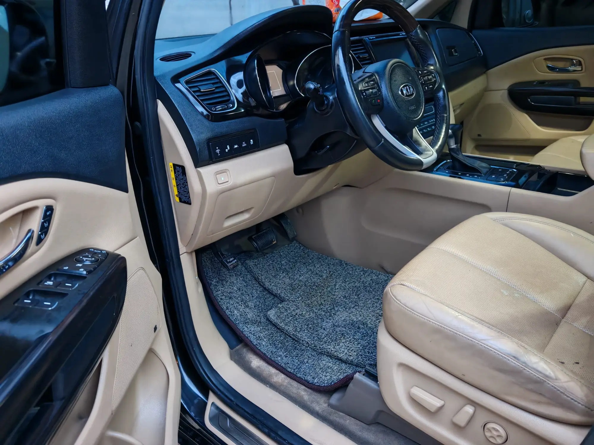 كرنفال لموزين ديزل 2018  Carnival Limousine 2018 ادخال جديد اكمل وصف رقم 1 وارد كوري  فرش جلد ملكي ( - صورة 8