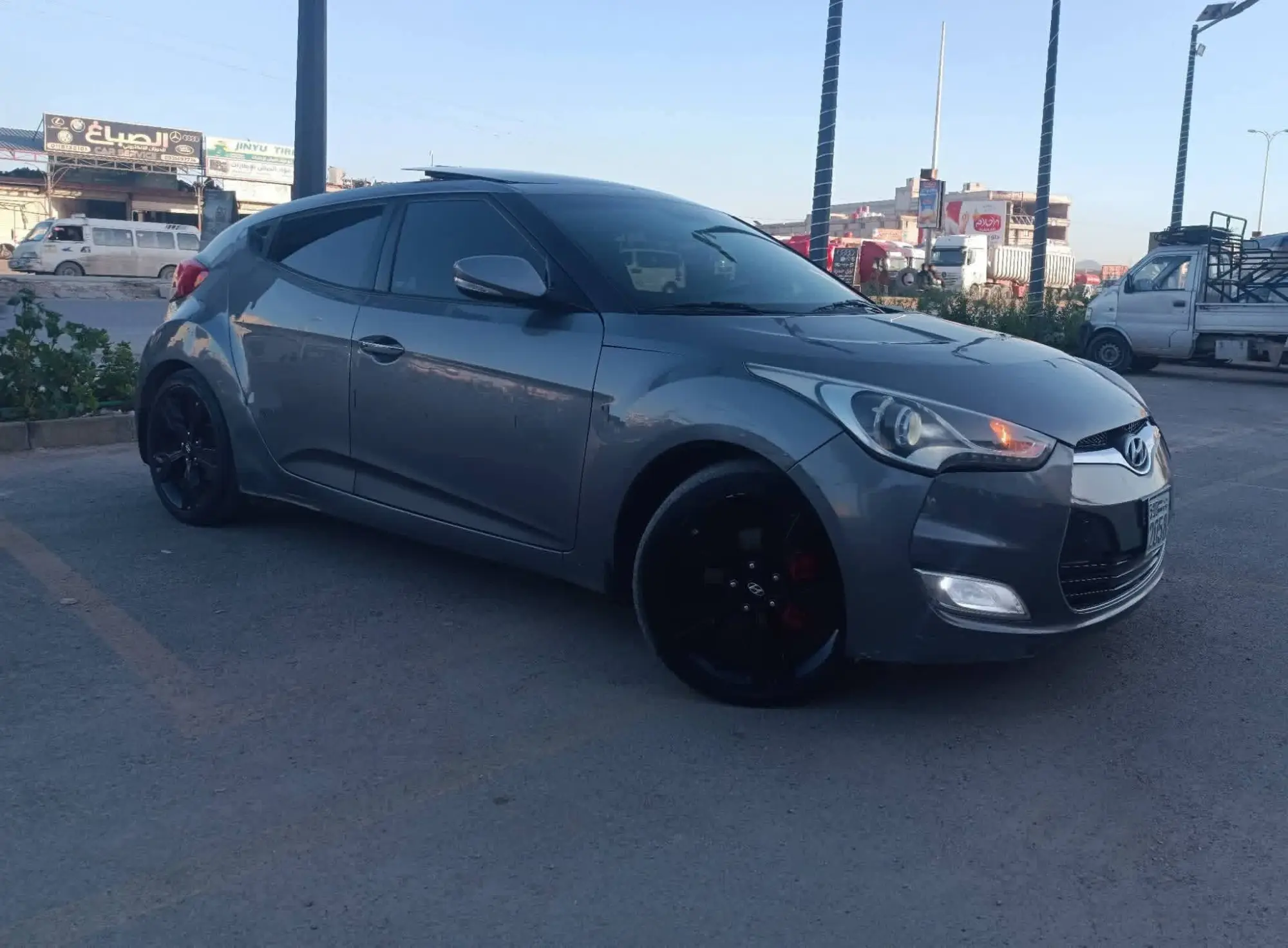 هيونداي فيلوستر 2015 بحالة ممتازة - صورة 3