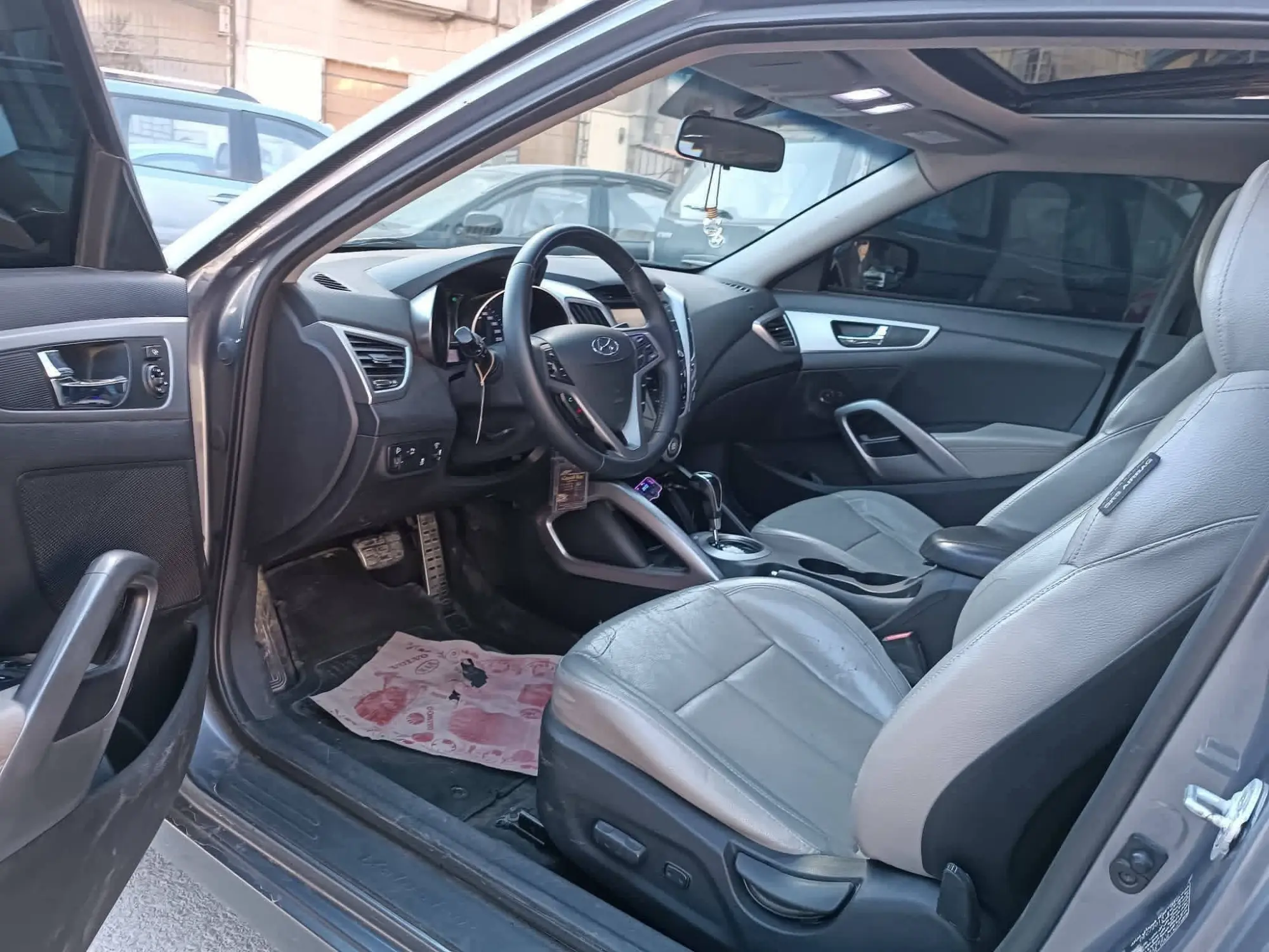 هيونداي فيلوستر 2015 بحالة ممتازة - صورة 4