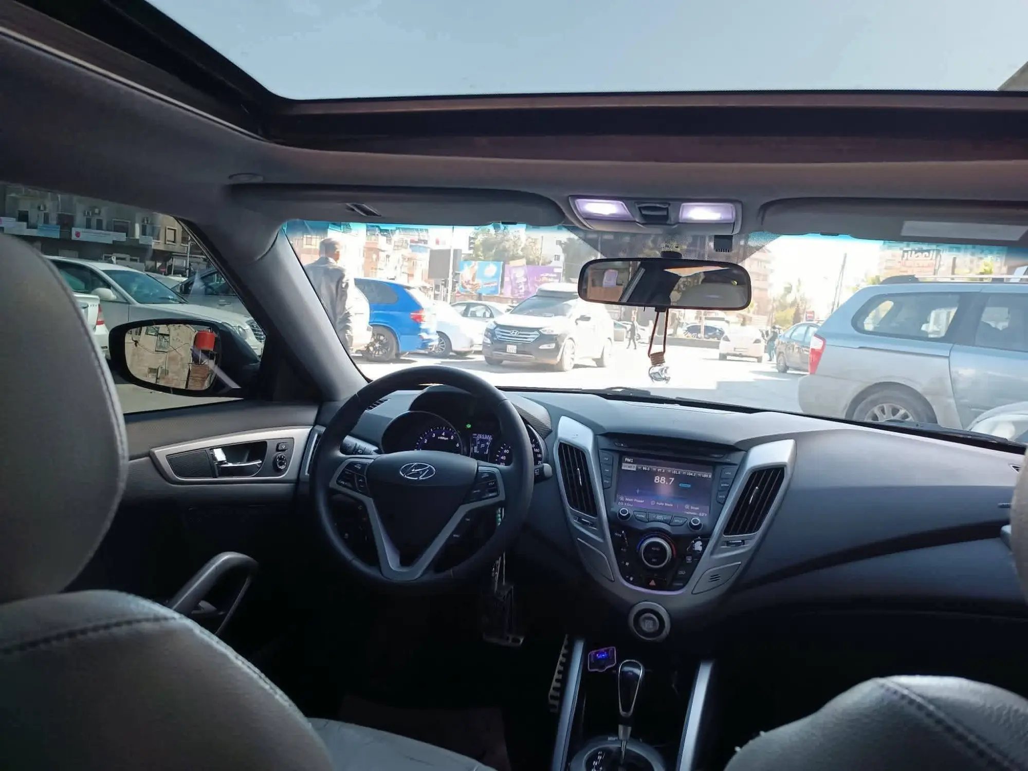 هيونداي فيلوستر 2015 بحالة ممتازة - صورة 5