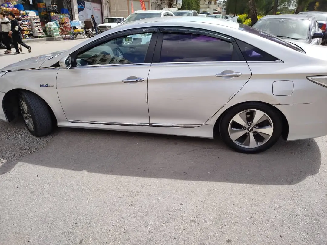 سوناتا هايبرد 2012 - صورة 4