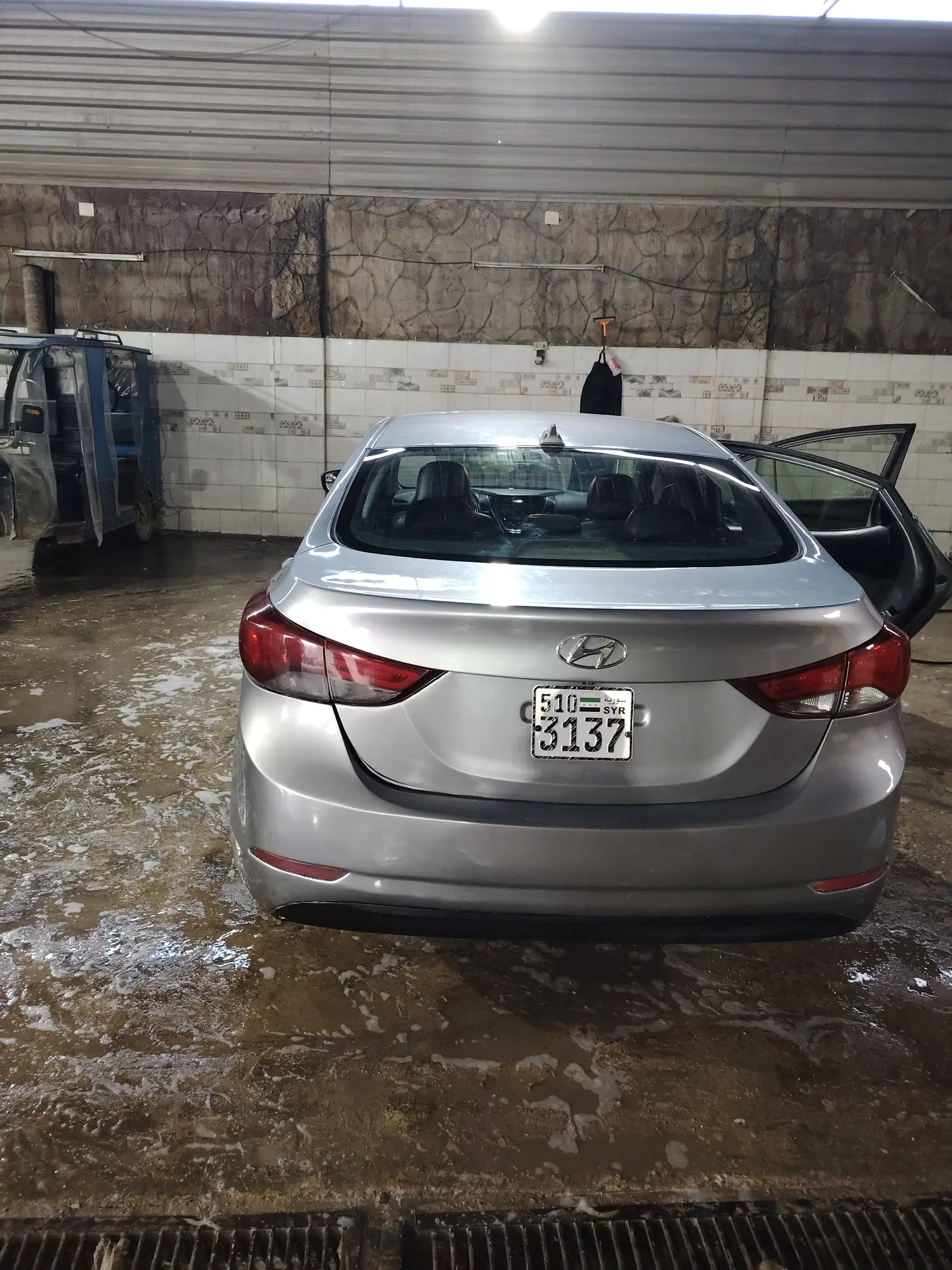 هيونداي إلنترا 2016 بحالة ممتازة - صورة 3