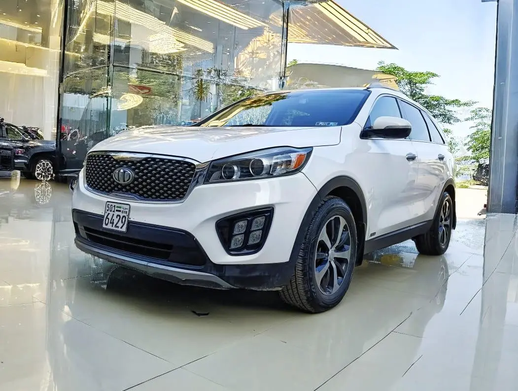 كيا سورينتو 2016 بحالة ممتازة