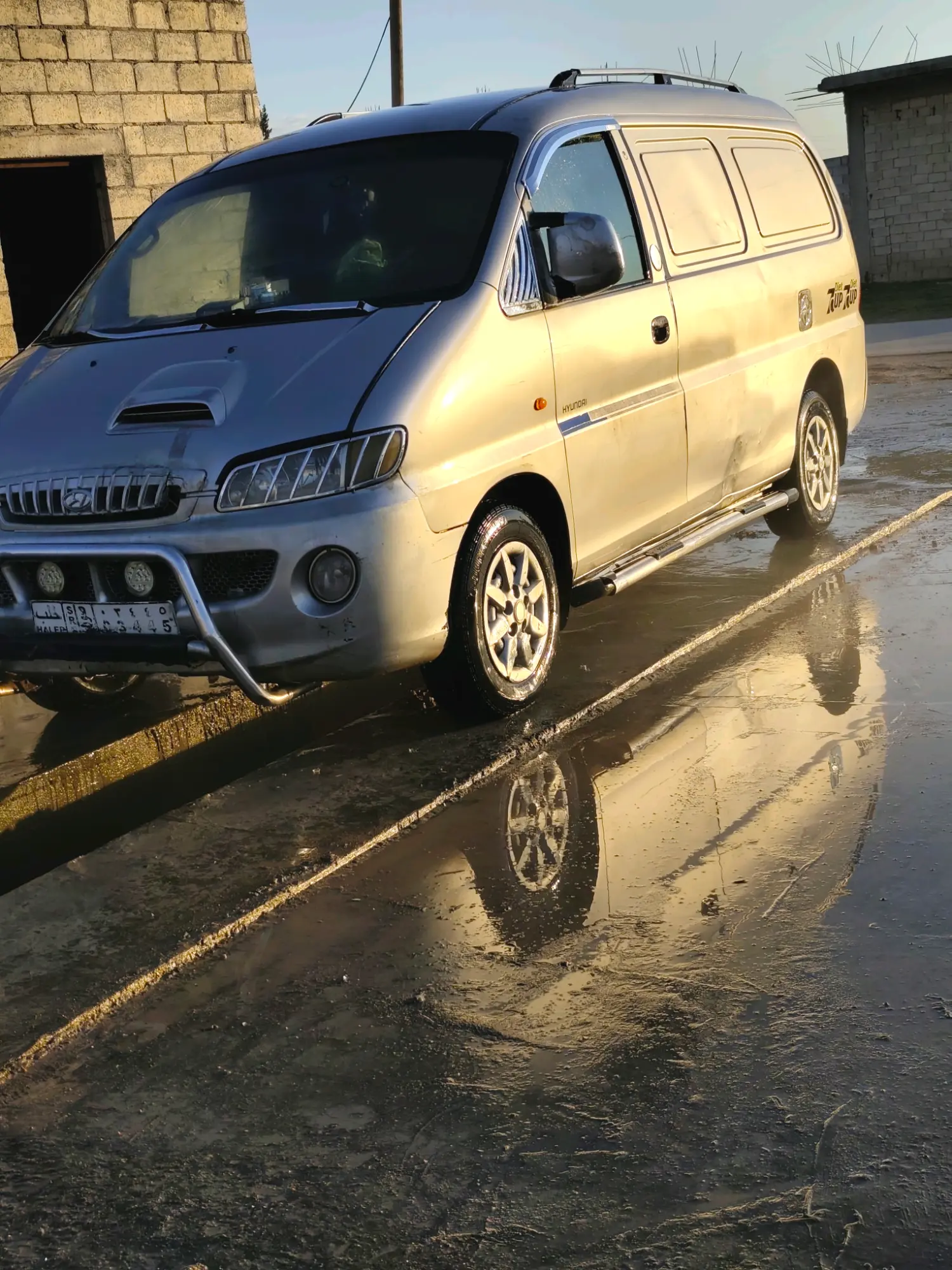 هيونداي  ستاريكس موديل 2024 بحالة وكالة - صورة 2