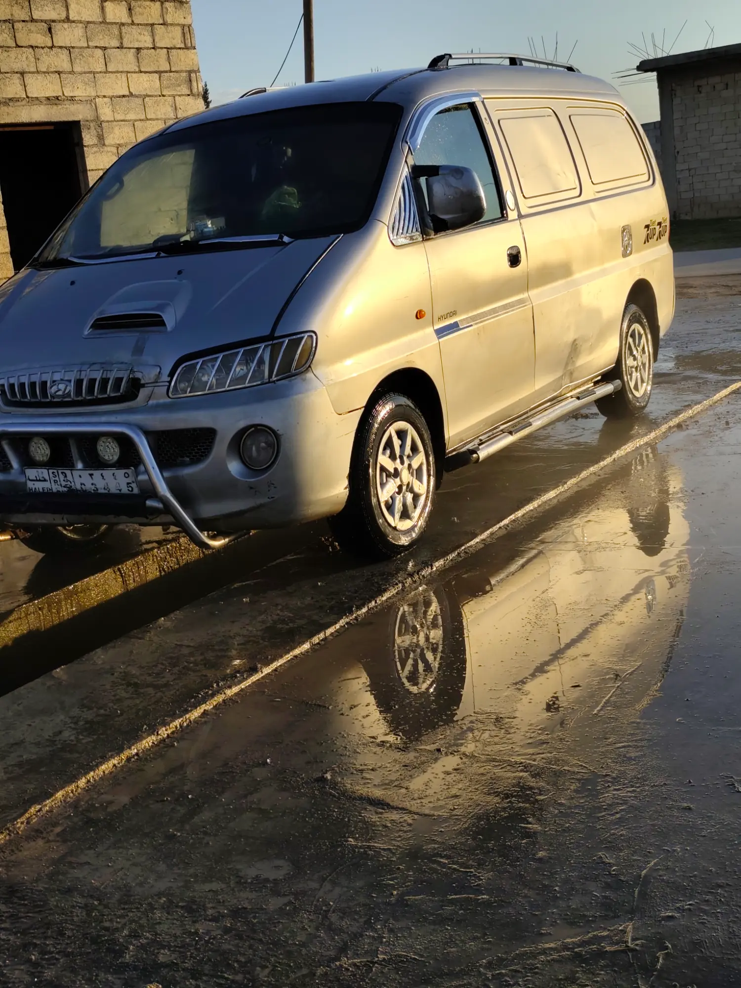 هيونداي  ستاريكس موديل 2024 بحالة وكالة - صورة 5