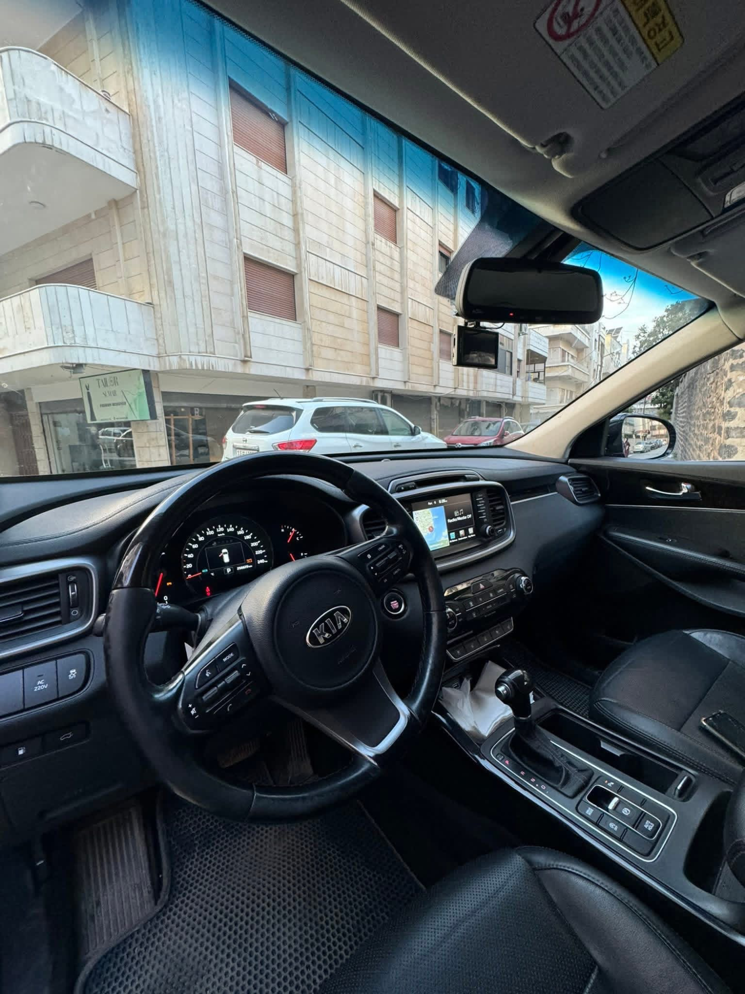 كيا سورينتو 2015 - صورة 3