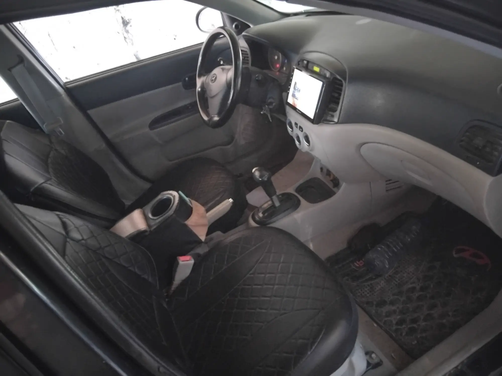 هيونداي فيرنا 2006 سيارة اقتصادية وموثوقة - صورة 1