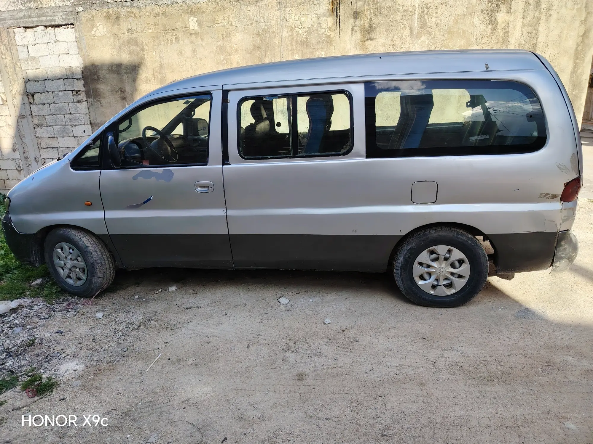 هيونداي ستاركس 2005 - حالة جيدة - صورة 3