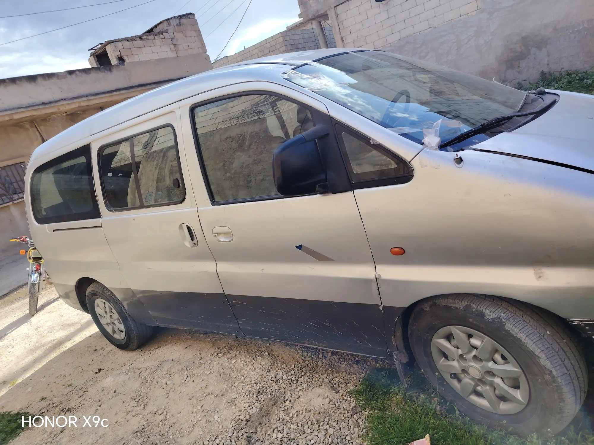 هيونداي ستاركس 2005 - حالة جيدة - صورة 4