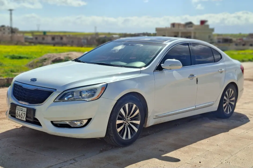 كيا كادينزا 2012 بحالة ممتازة ومواصفات كاملة - صورة 1