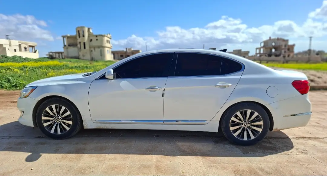 كيا كادينزا 2012 بحالة ممتازة ومواصفات كاملة - صورة 2