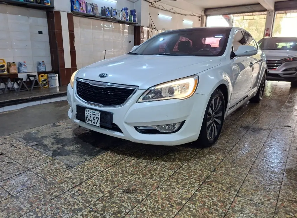 كيا كادينزا 2012 بحالة ممتازة ومواصفات كاملة - صورة 3