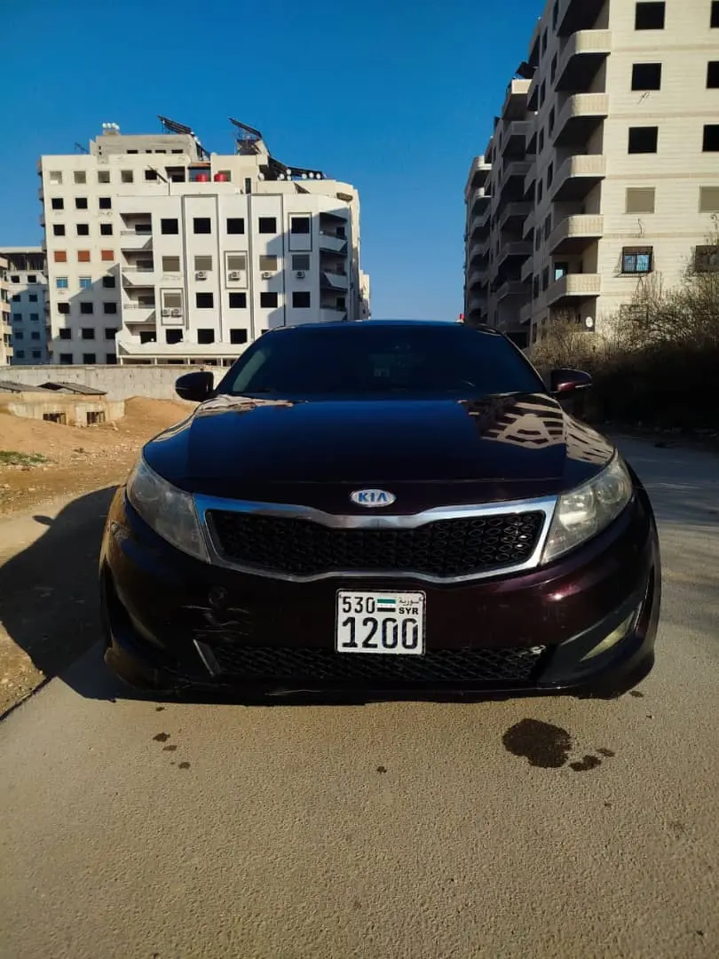 كيا أوبتيما 2012 بحالة ممتازة وفتحة سقف بانورامية - صورة 2