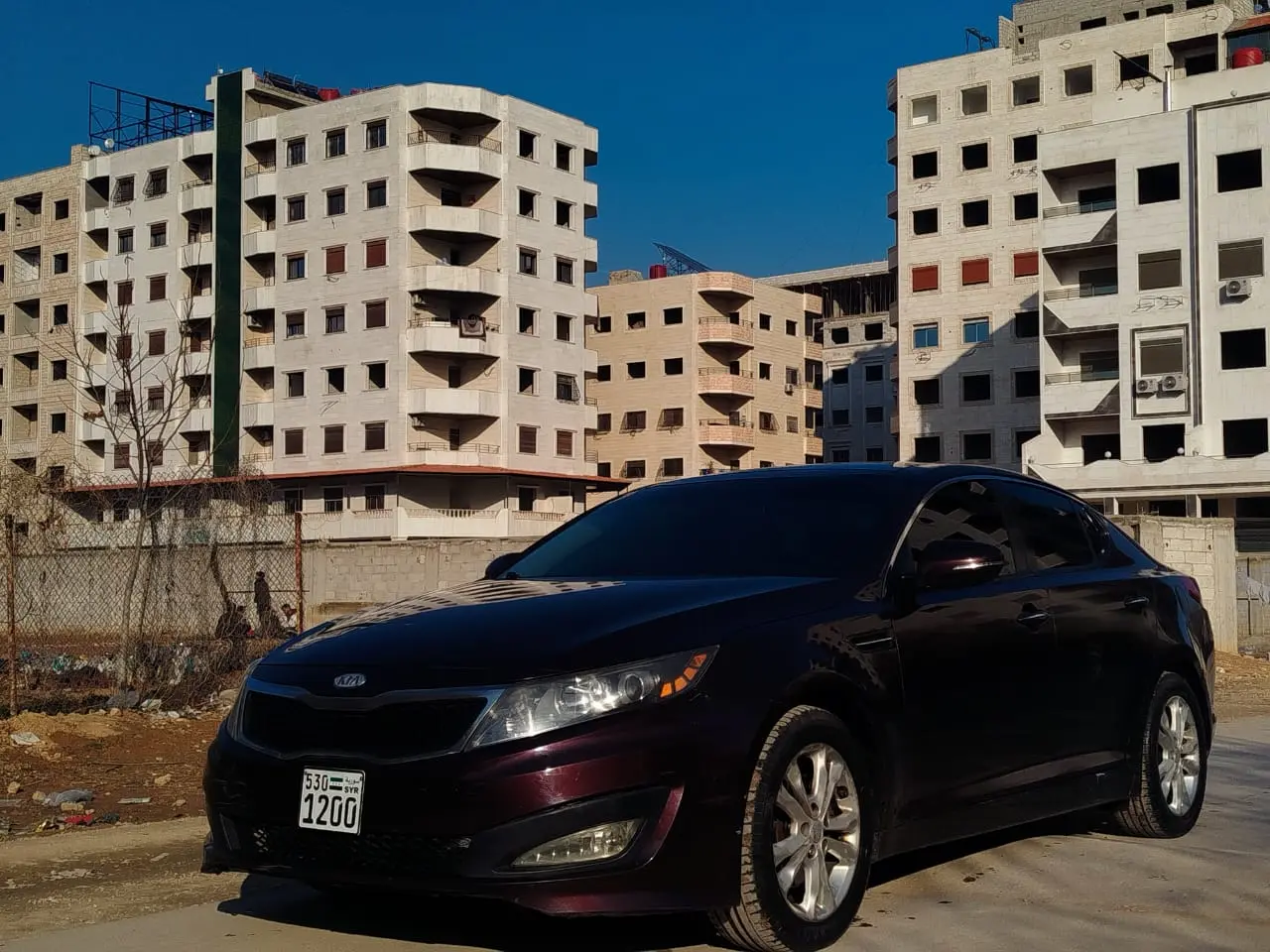 كيا أوبتيما 2012 بحالة ممتازة وفتحة سقف بانورامية - صورة 3