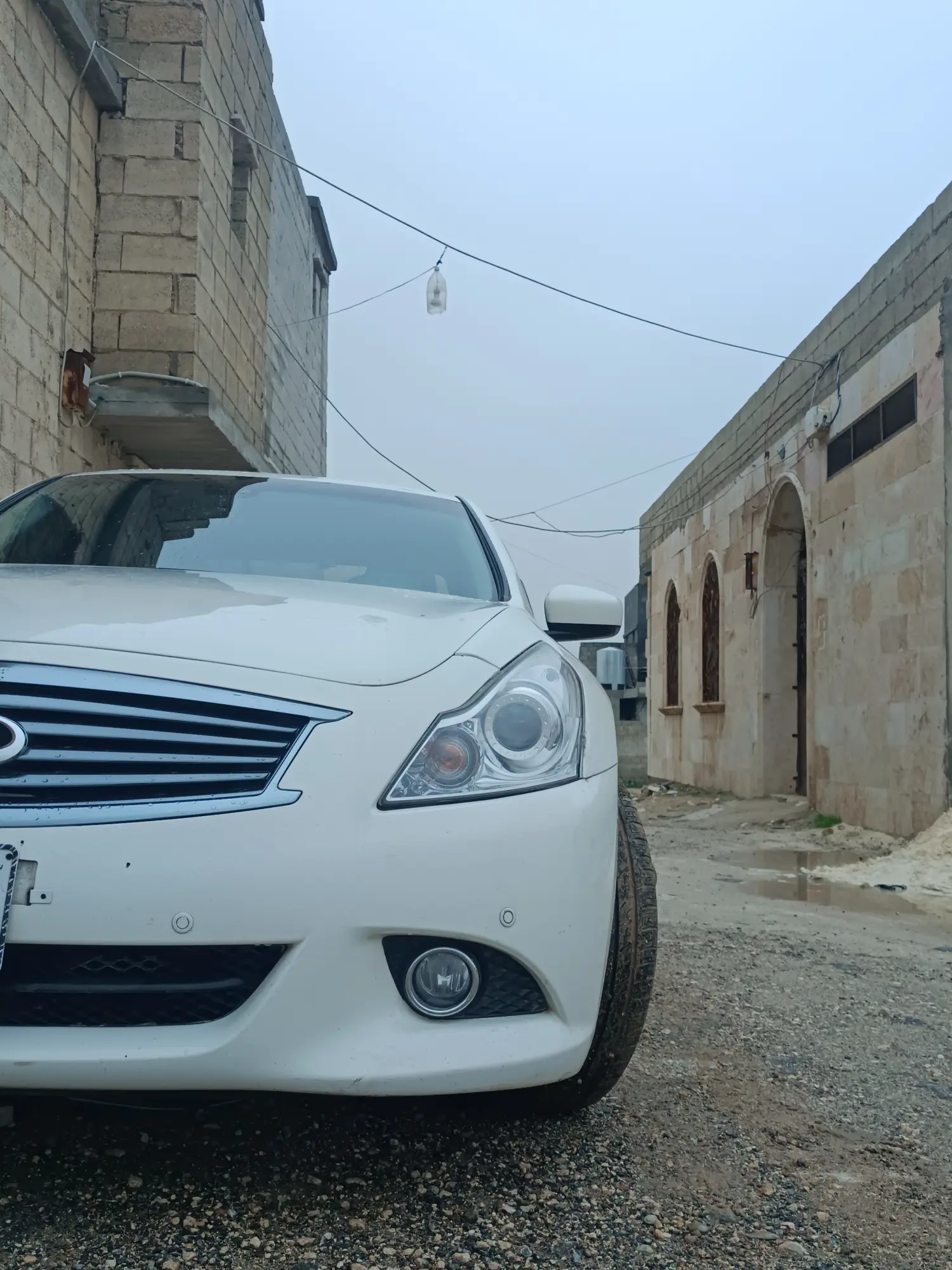 إنفينيتي G37 موديل 2012 بحالة ممتازة - صورة 1