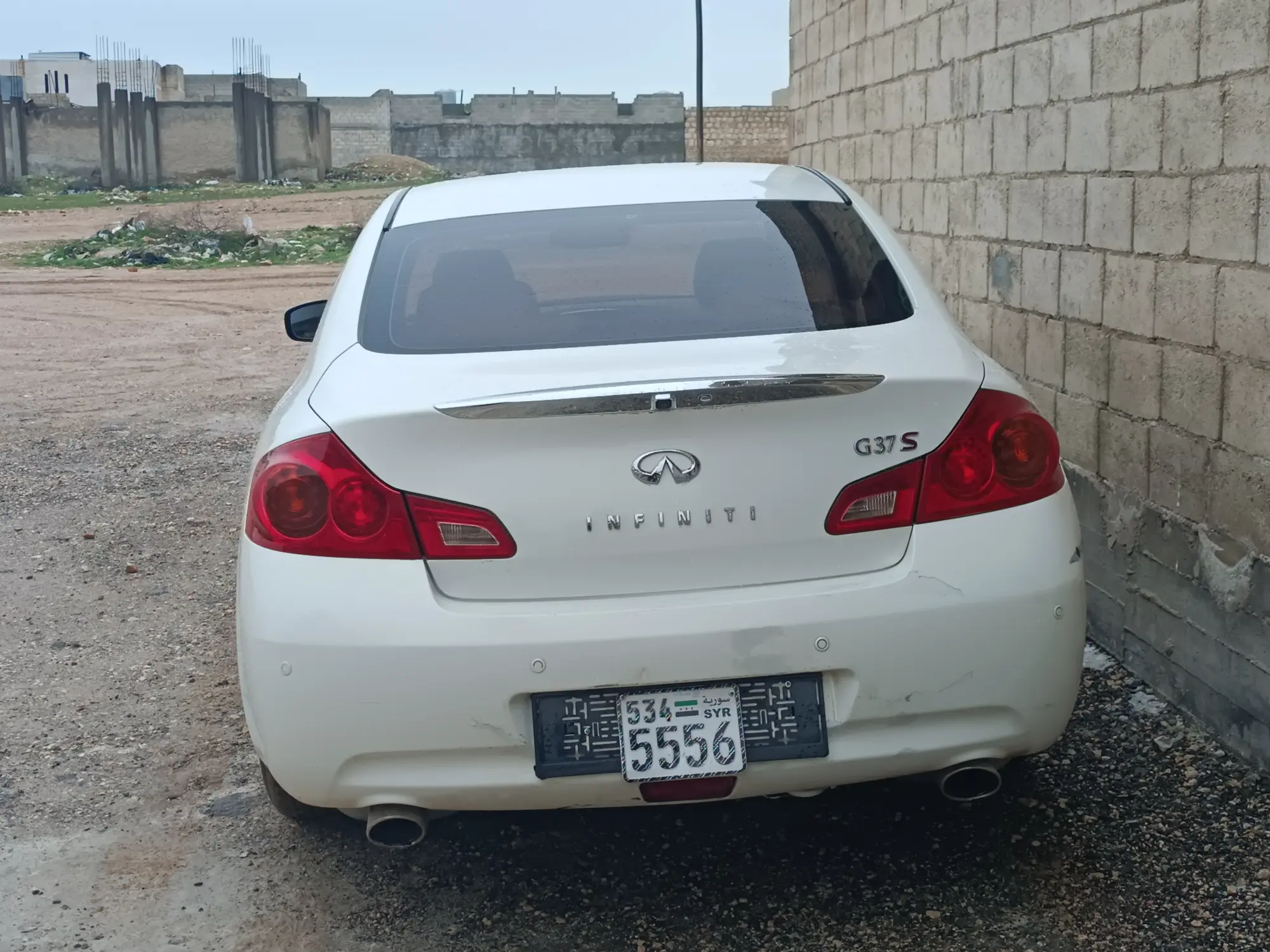 إنفينيتي G37 موديل 2012 بحالة ممتازة - صورة 2