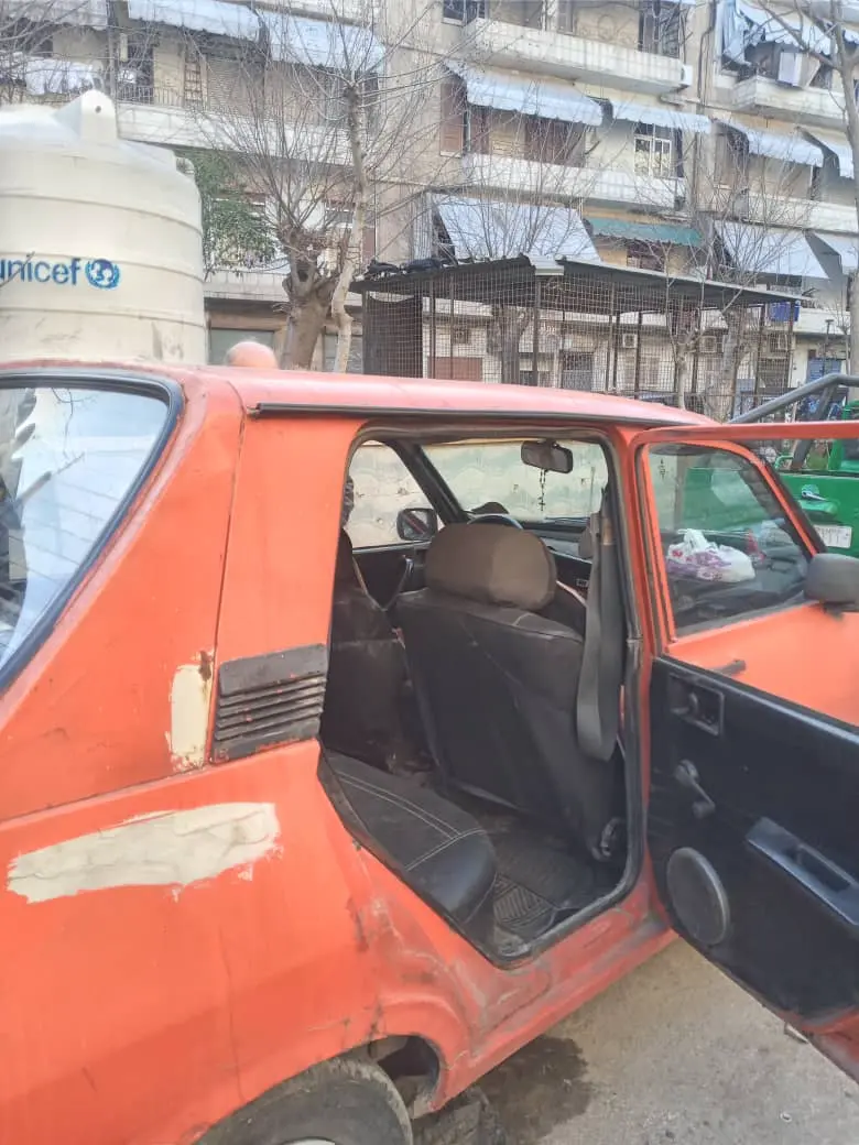 داسيا 1310 كلاسيكية بلون برتقالي مميز - صورة 5