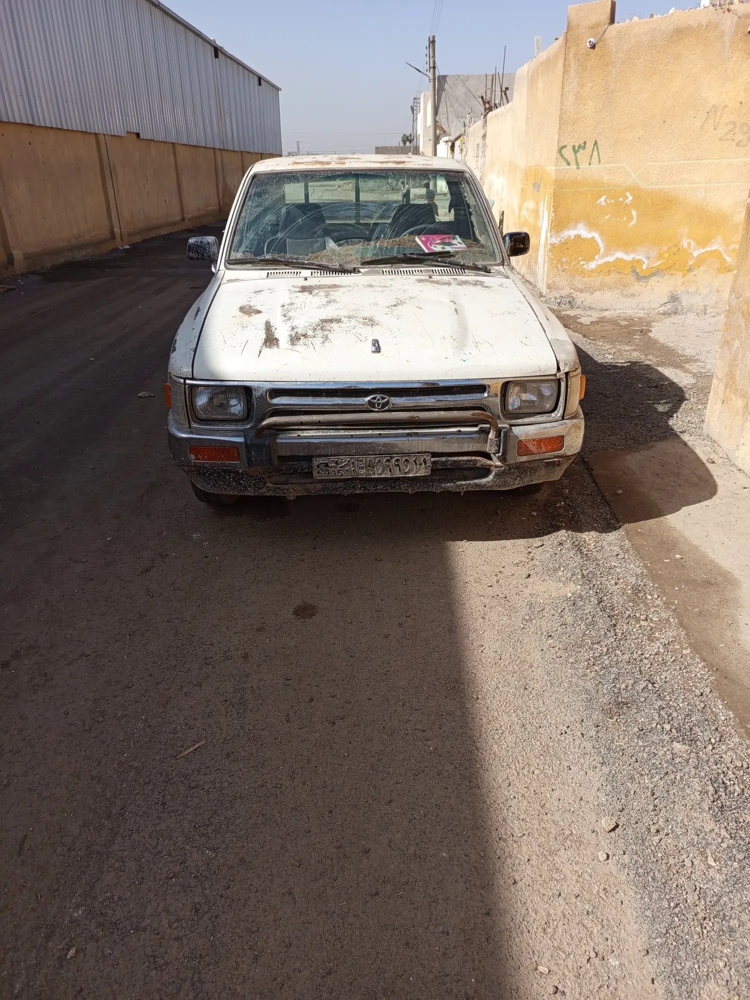 تويوتا هايلكس 1993 شاحنة اعتمادية وقوية - صورة 2