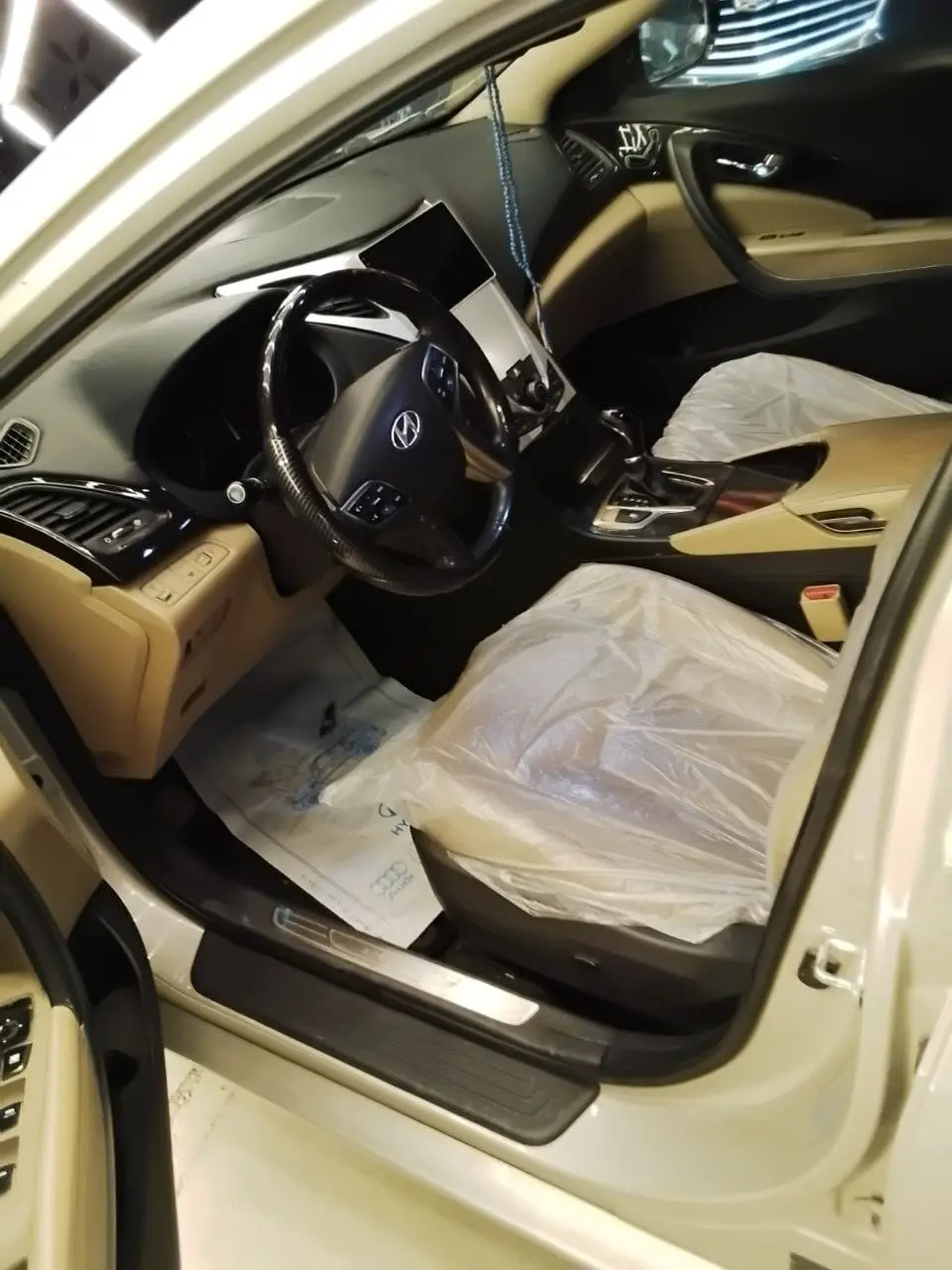 هيونداي أزيرا 2015 بحالة ممتازة - صورة 4