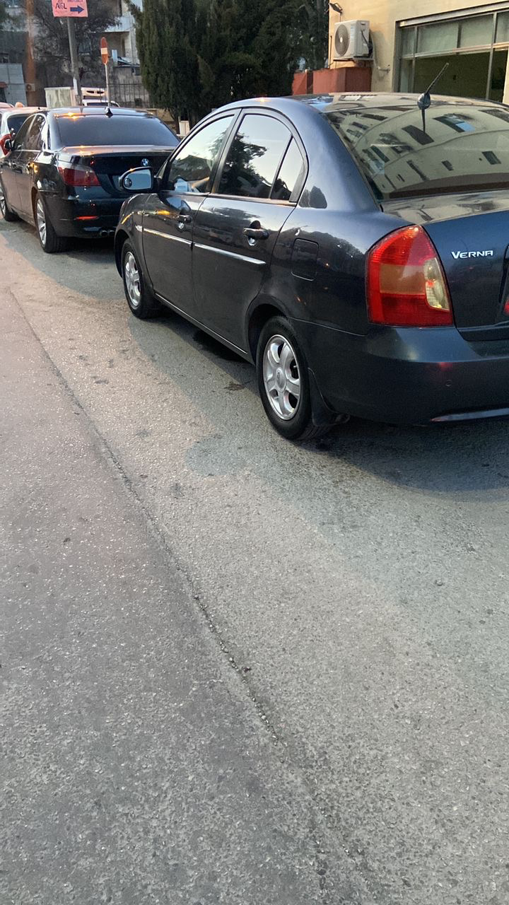 هيونداي فيرنا 2006 - سيارة اقتصادية وعملية - صورة 1