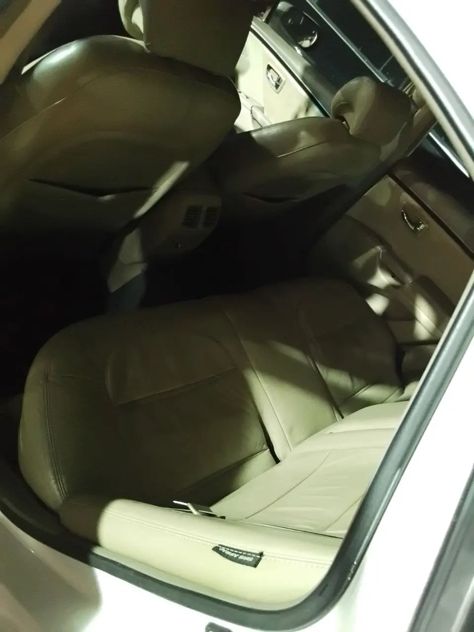 هيونداي أزيرا 2009 بحالة ممتازة ومواصفات كاملة - صورة 4