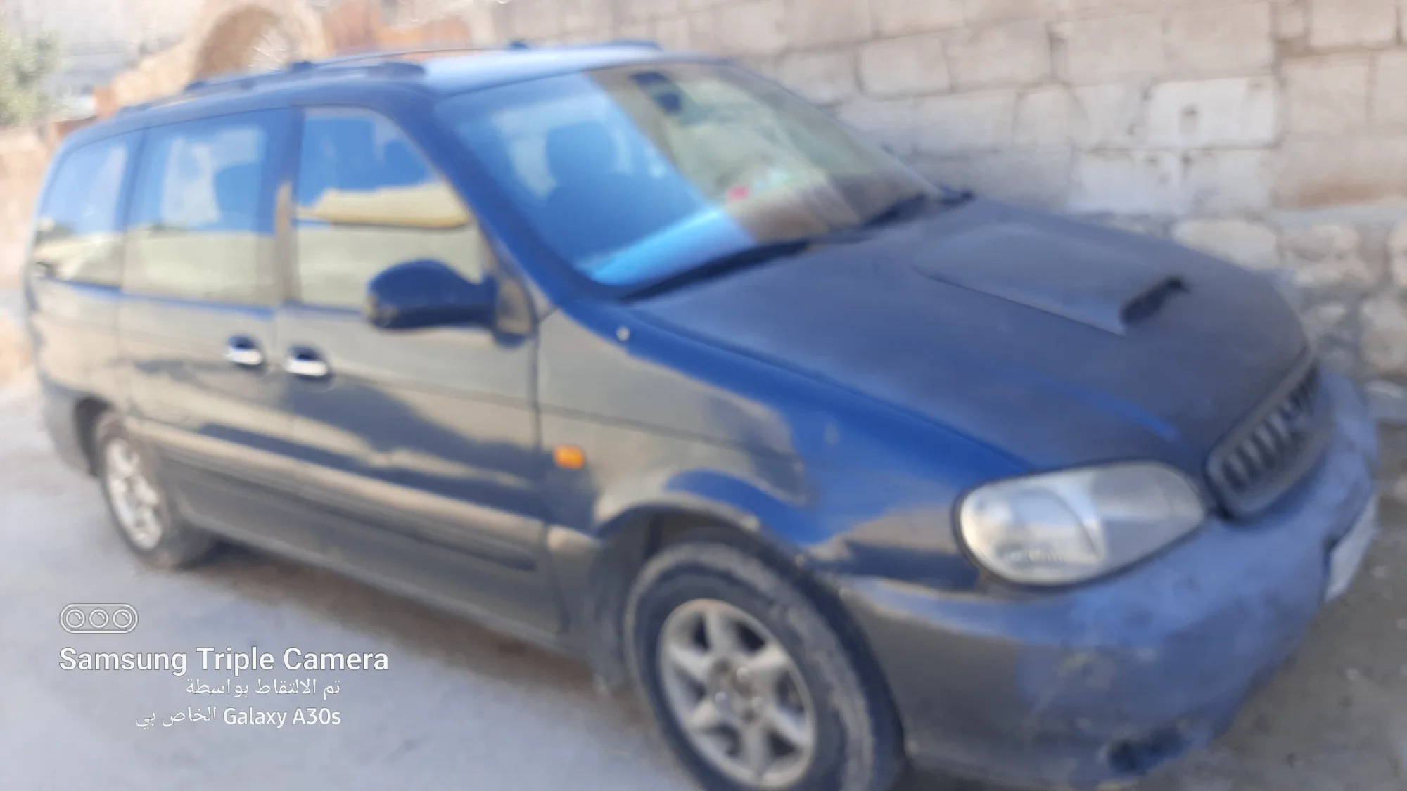 كيا كرنفال موديل 2000 بحالة جيدة - صورة 4