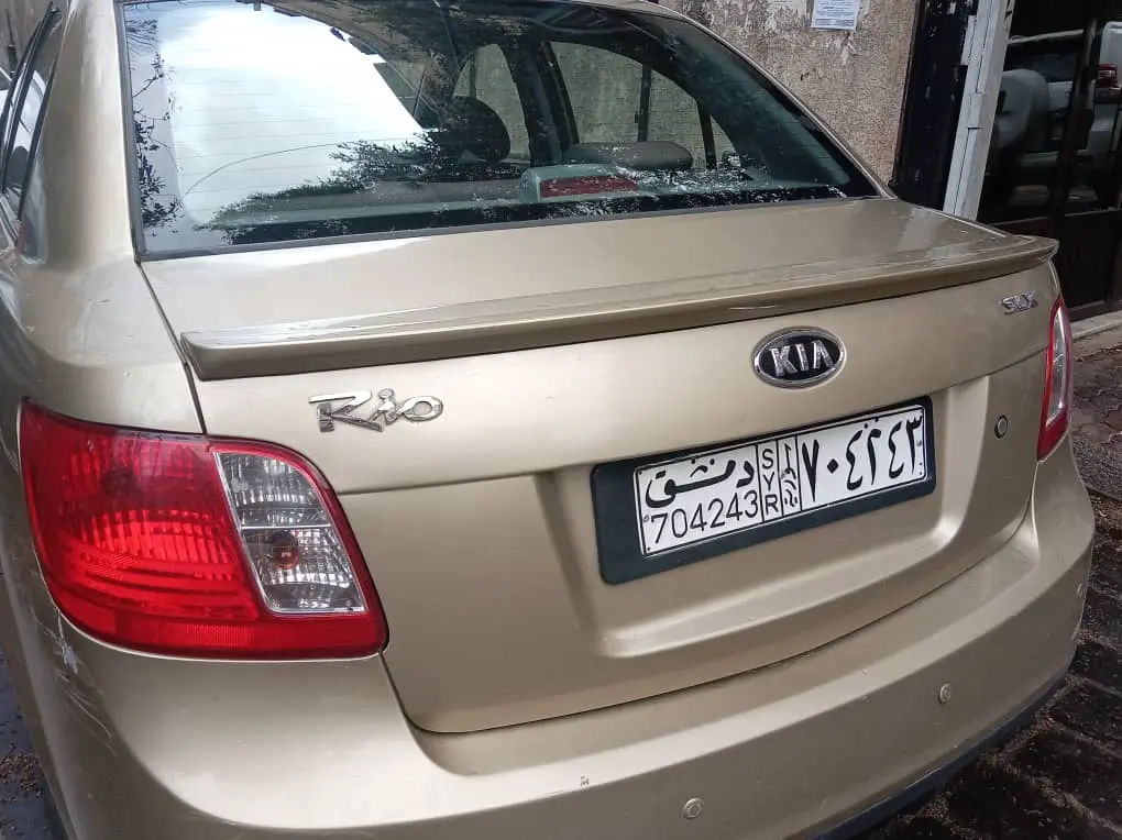 كيا ريو 2010 اقتصادية موثوقة خاليه جوا وسقف من برا بخ ٣قطع نظافة طارة فورتي ماشيه ٨٥الف 2010 آتوماتي - صورة 3