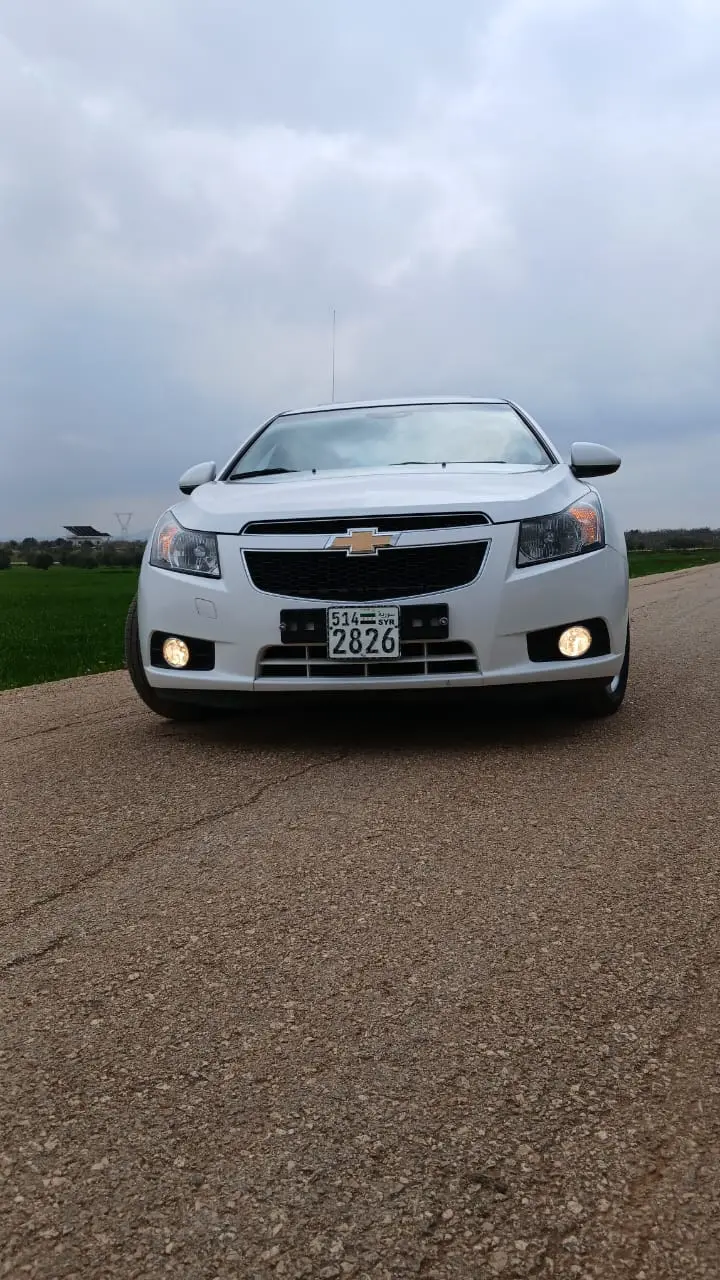 شيفروليه كروز 2011 بحالة ممتازة - صورة 6