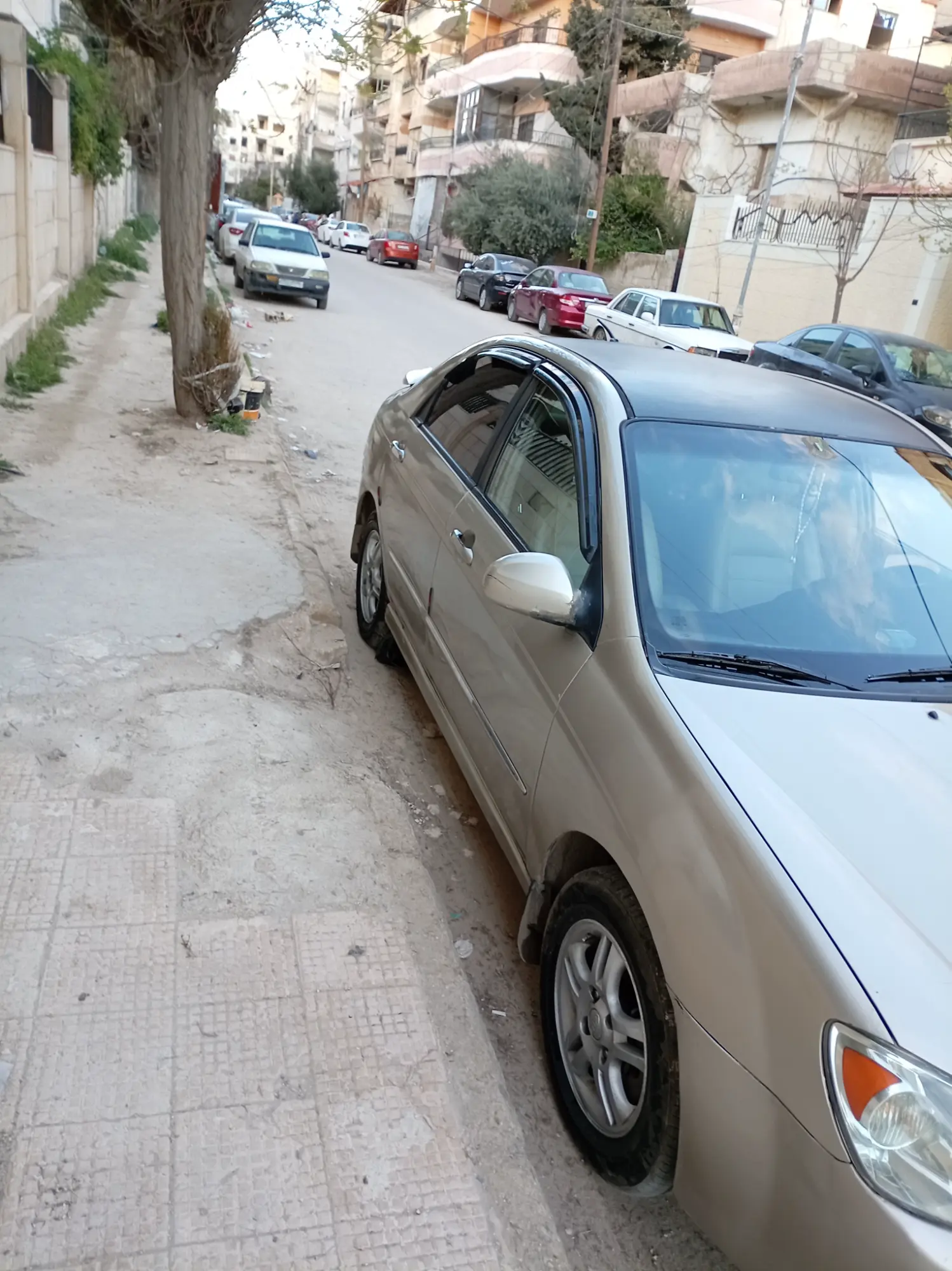 كيا سيراتو 2004 بحالة جيدة للبيع - صورة 2