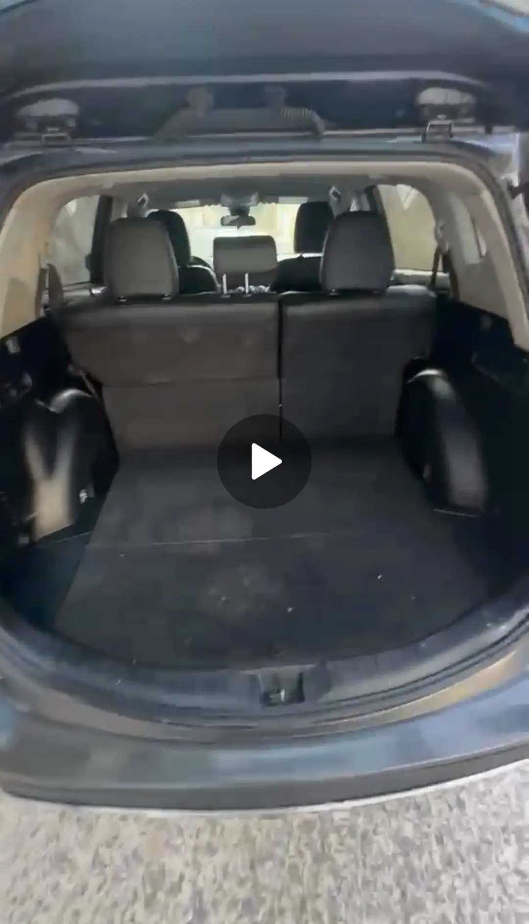 تويوتا راف 4 موديل 2018 بحالة ممتازة - صورة 3