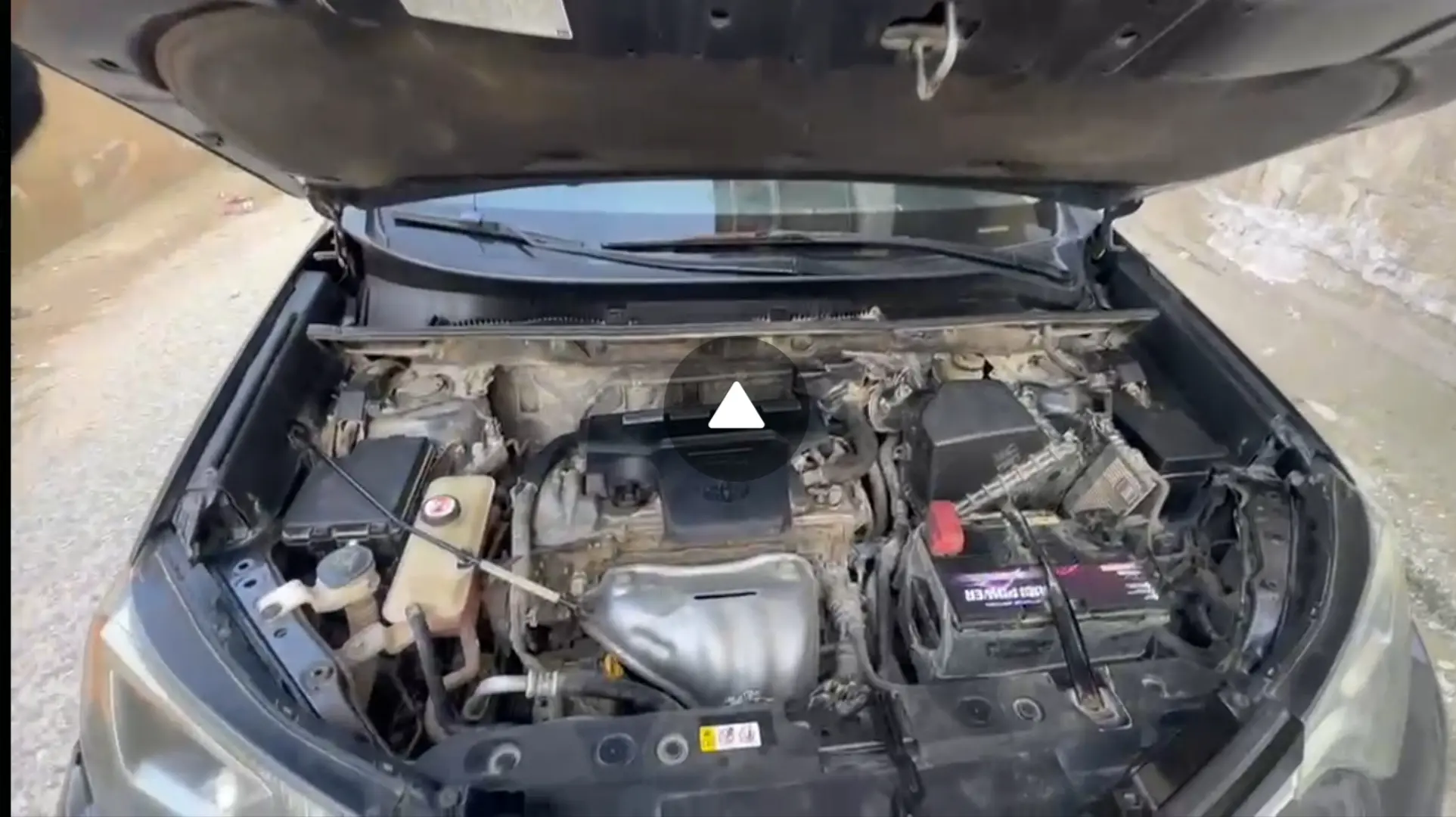 تويوتا راف 4 موديل 2018 بحالة ممتازة - صورة 5