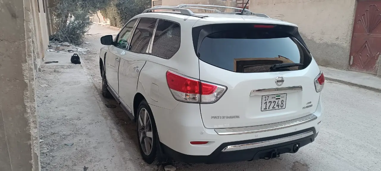نيسان باثفايندر 2014 بحالة ممتازة - صورة 5