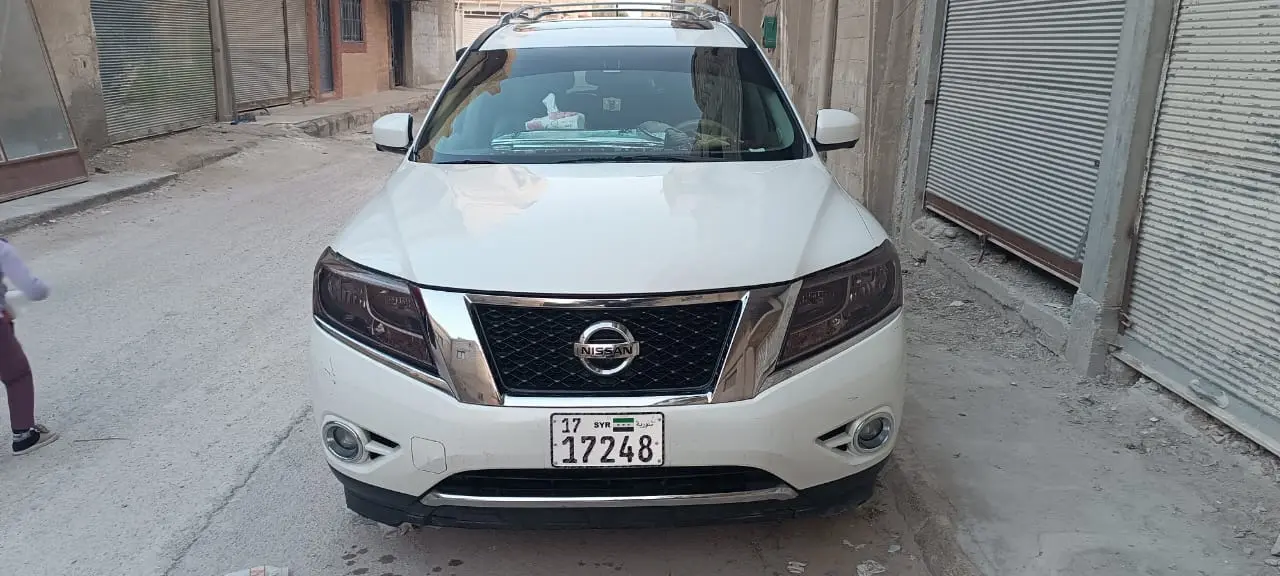 نيسان باثفايندر 2014 بحالة ممتازة - صورة 6