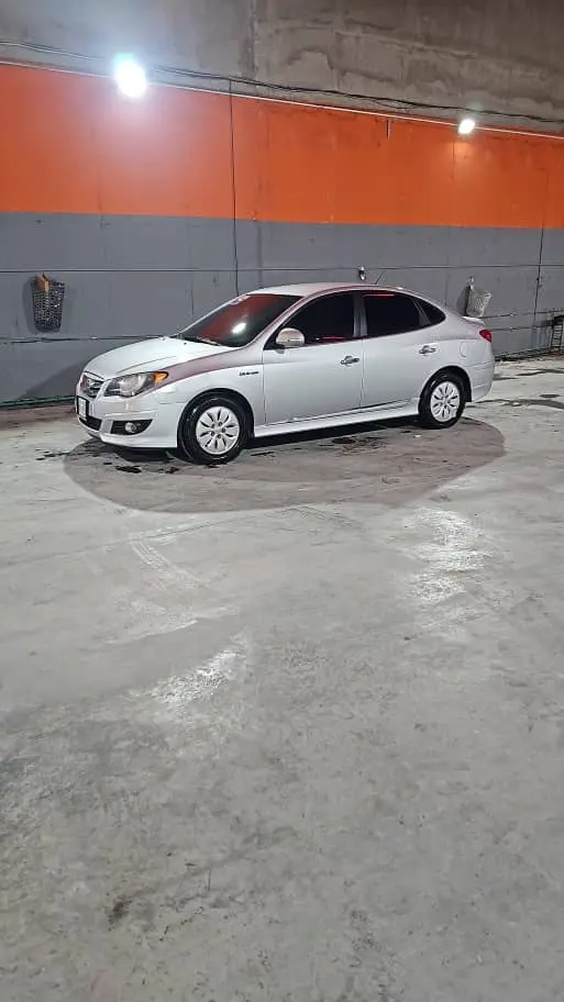 هيونداي إلنترا 2011 بحالة ممتازة - صورة 8