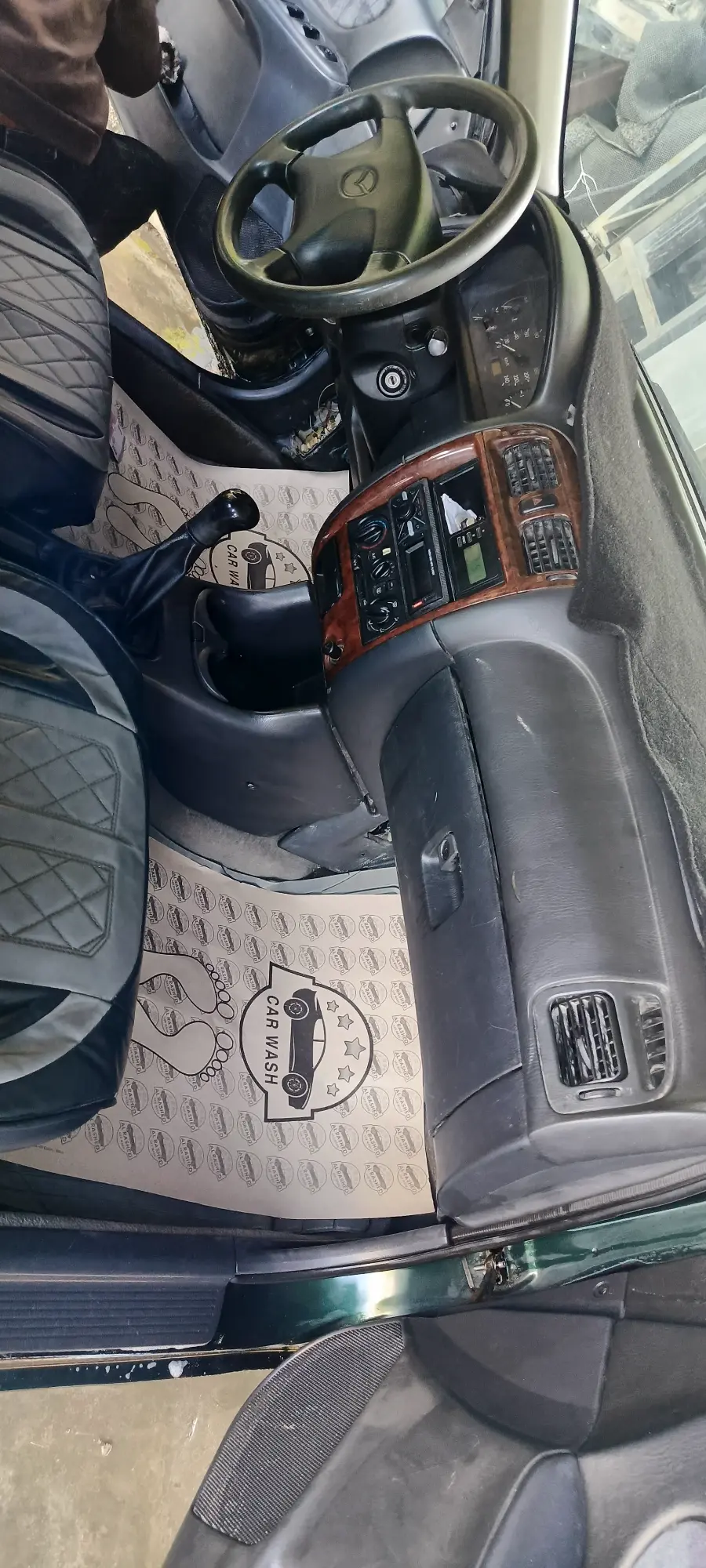 مازدا ٦٢٦ موديل 2000 - حالة جيدة - صورة 6