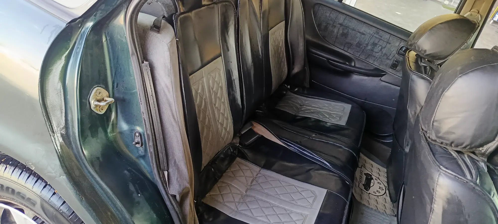 مازدا ٦٢٦ موديل 2000 - حالة جيدة - صورة 7