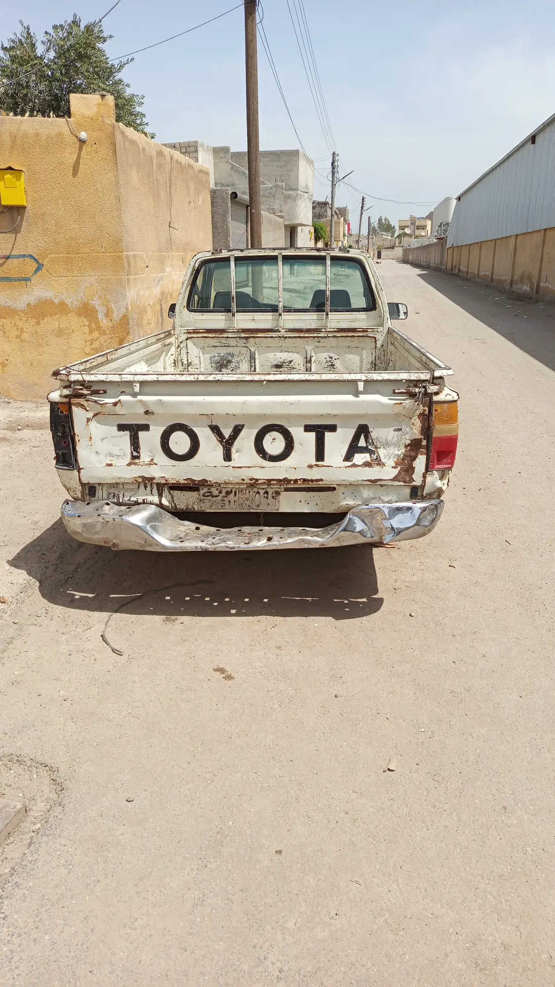 تويوتا هايلكس 1993 - شاحنة الاعتمادية - صورة 4