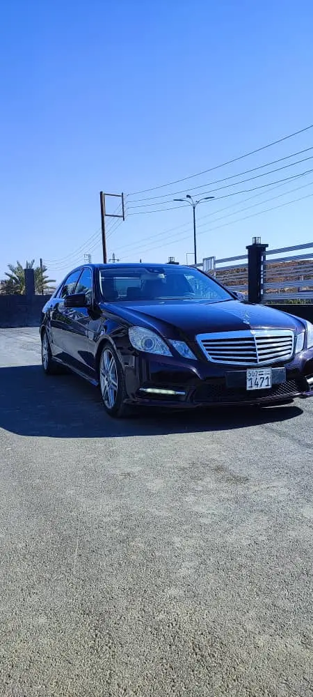 مرسيدس-بنزE300موديل 2012 بحالة ممتازة - صورة 3