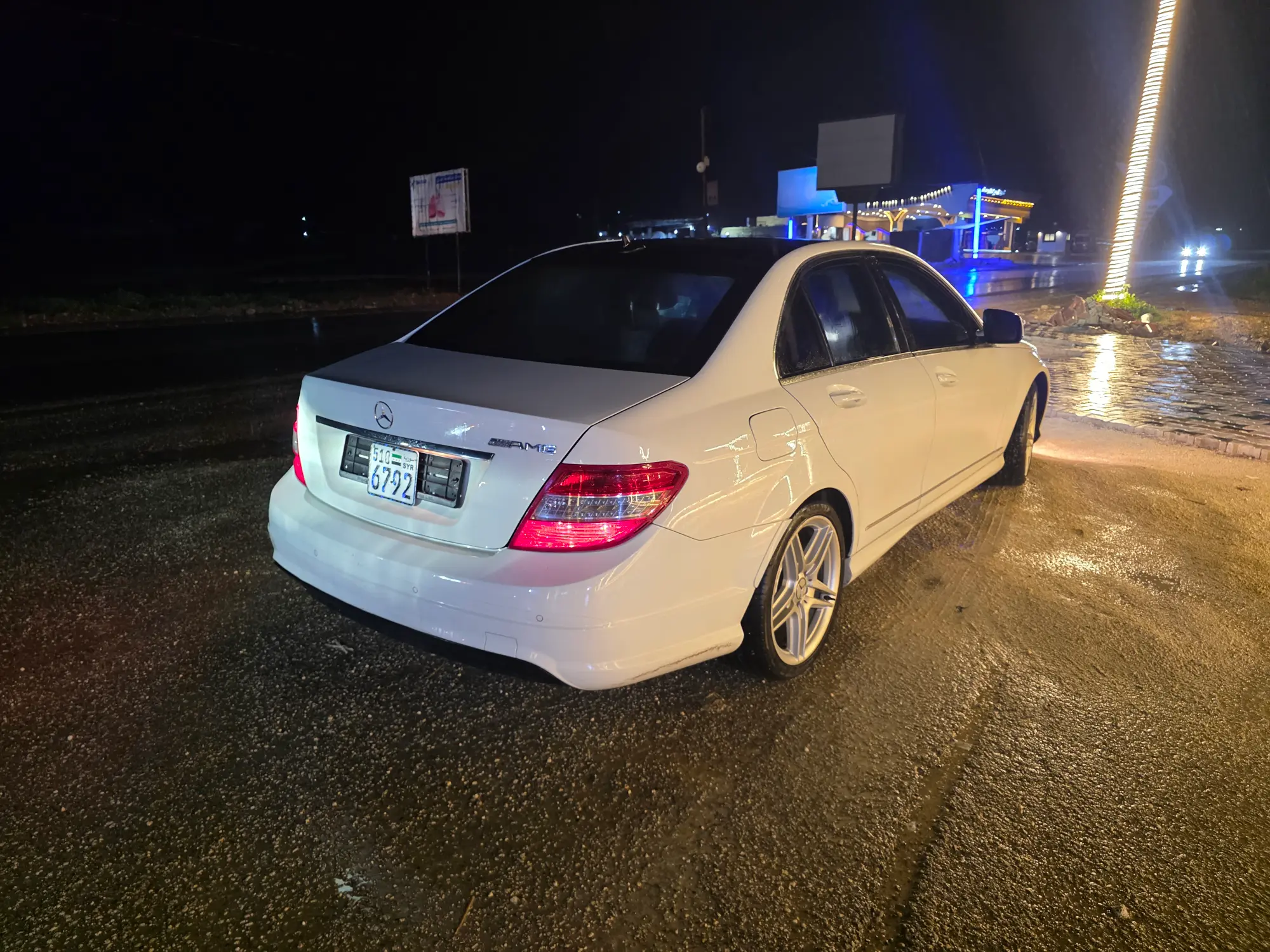 مرسيدس-بنز سي-كلاس 2008 بحالة ممتازة - صورة 2