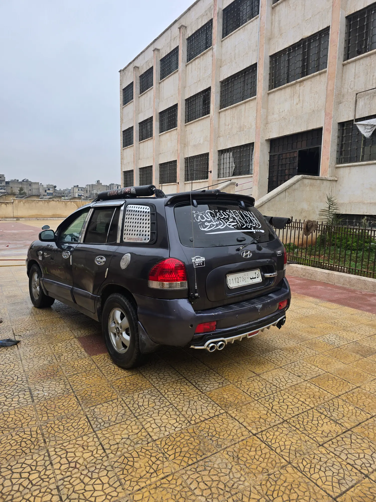 هيونداي سانتا في 2005 بحالة جيدة - صورة 4