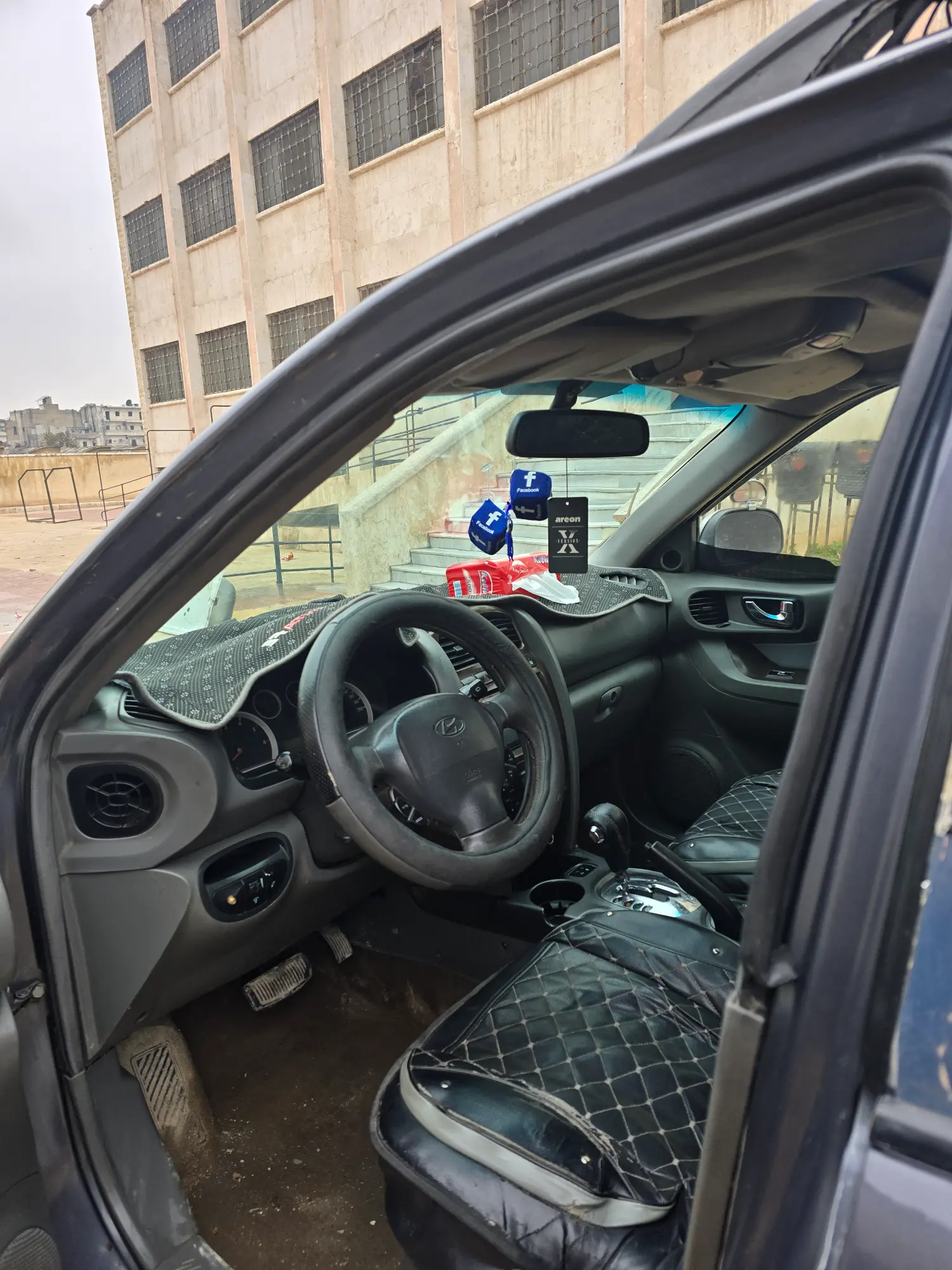 هيونداي سانتا في 2005 بحالة جيدة - صورة 8